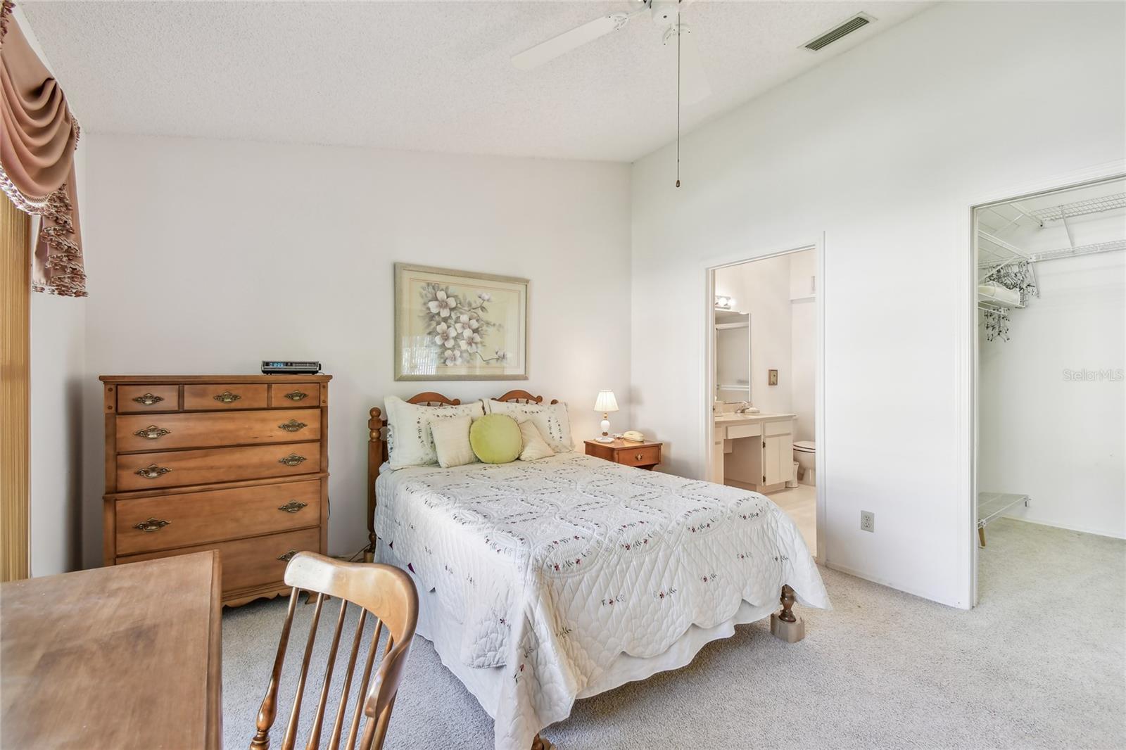 Image 41 of 100 For 2291 Americus Boulevard W 23
