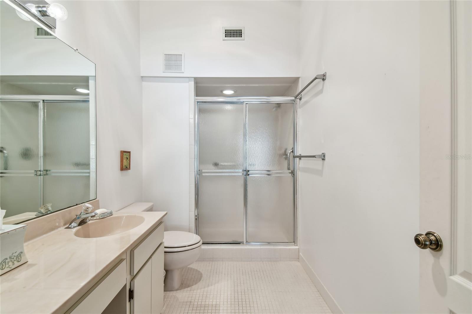 Image 45 of 100 For 2291 Americus Boulevard W 23