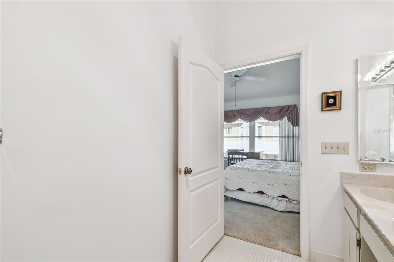 Image 47 of 100 For 2291 Americus Boulevard W 23
