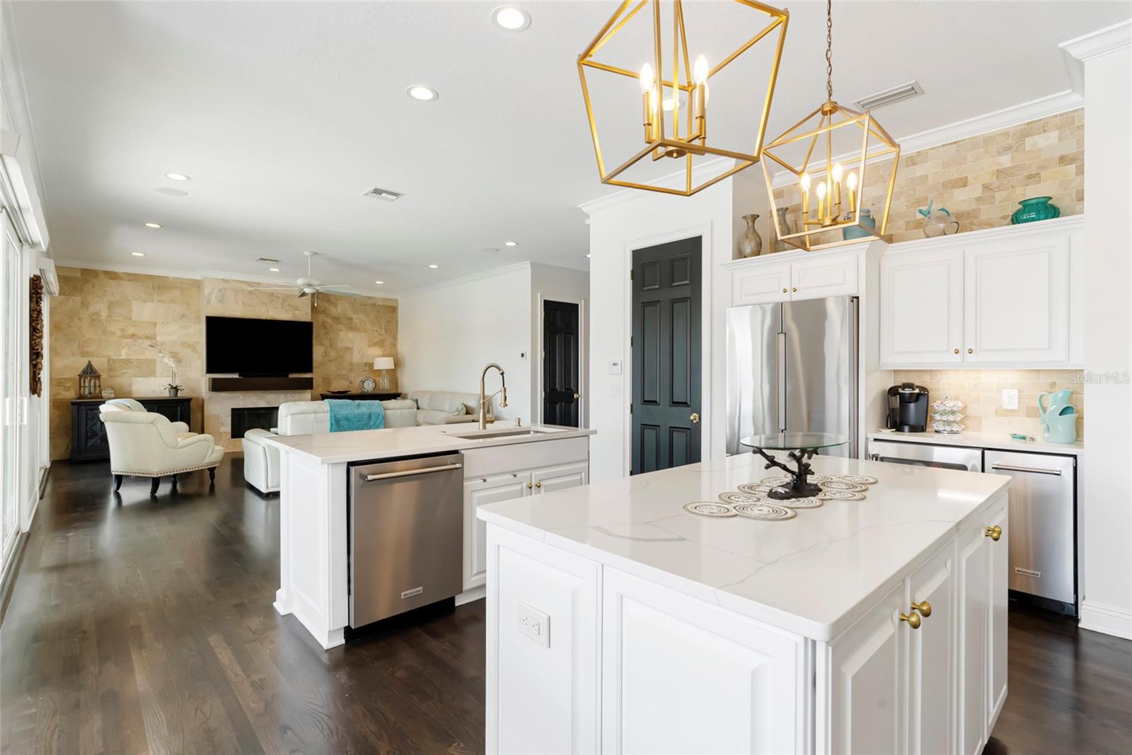 Image 13 of 67 For 356 Belleair Drive Ne