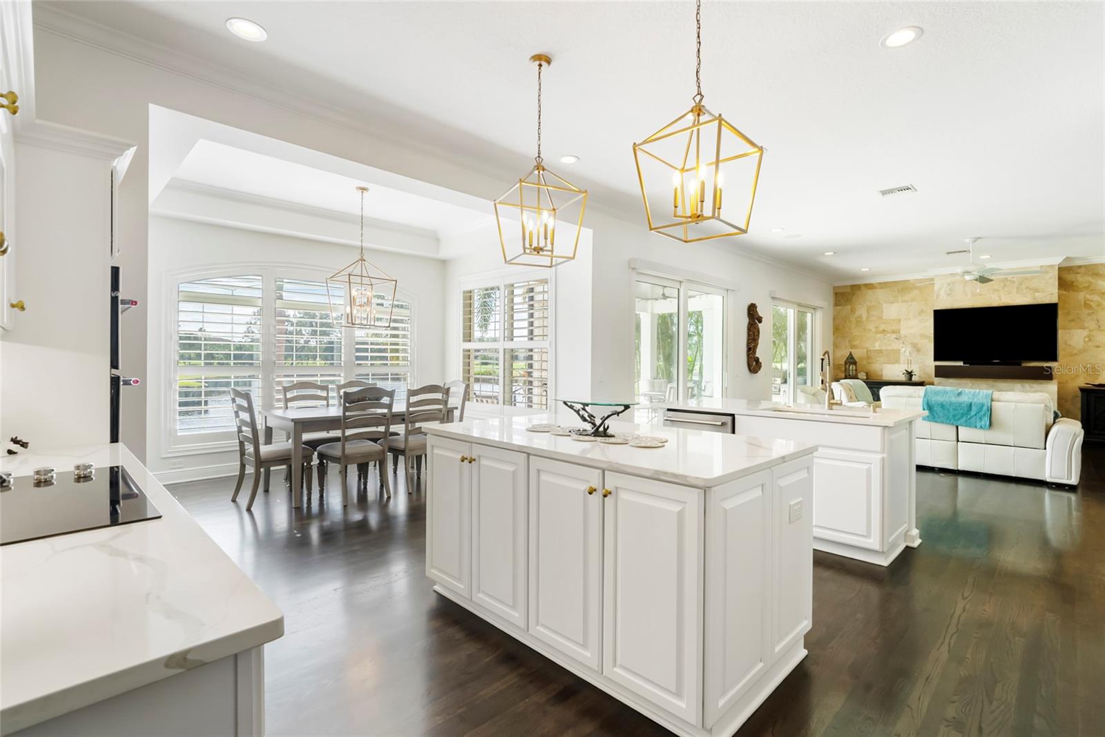 Image 15 of 67 For 356 Belleair Drive Ne