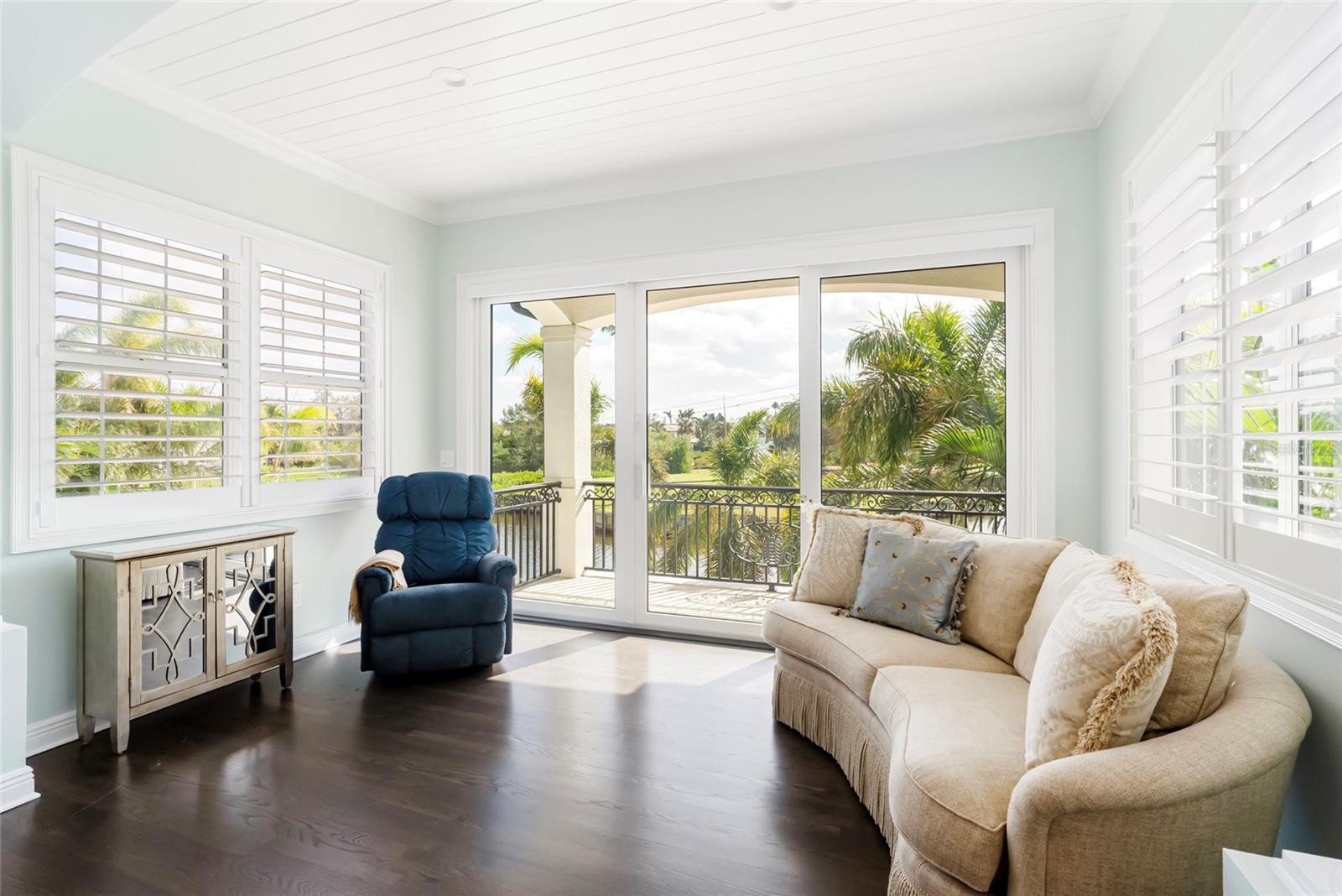 Image 29 of 67 For 356 Belleair Drive Ne