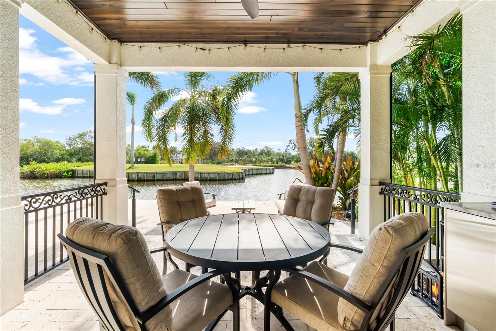 Image 59 of 67 For 356 Belleair Drive Ne