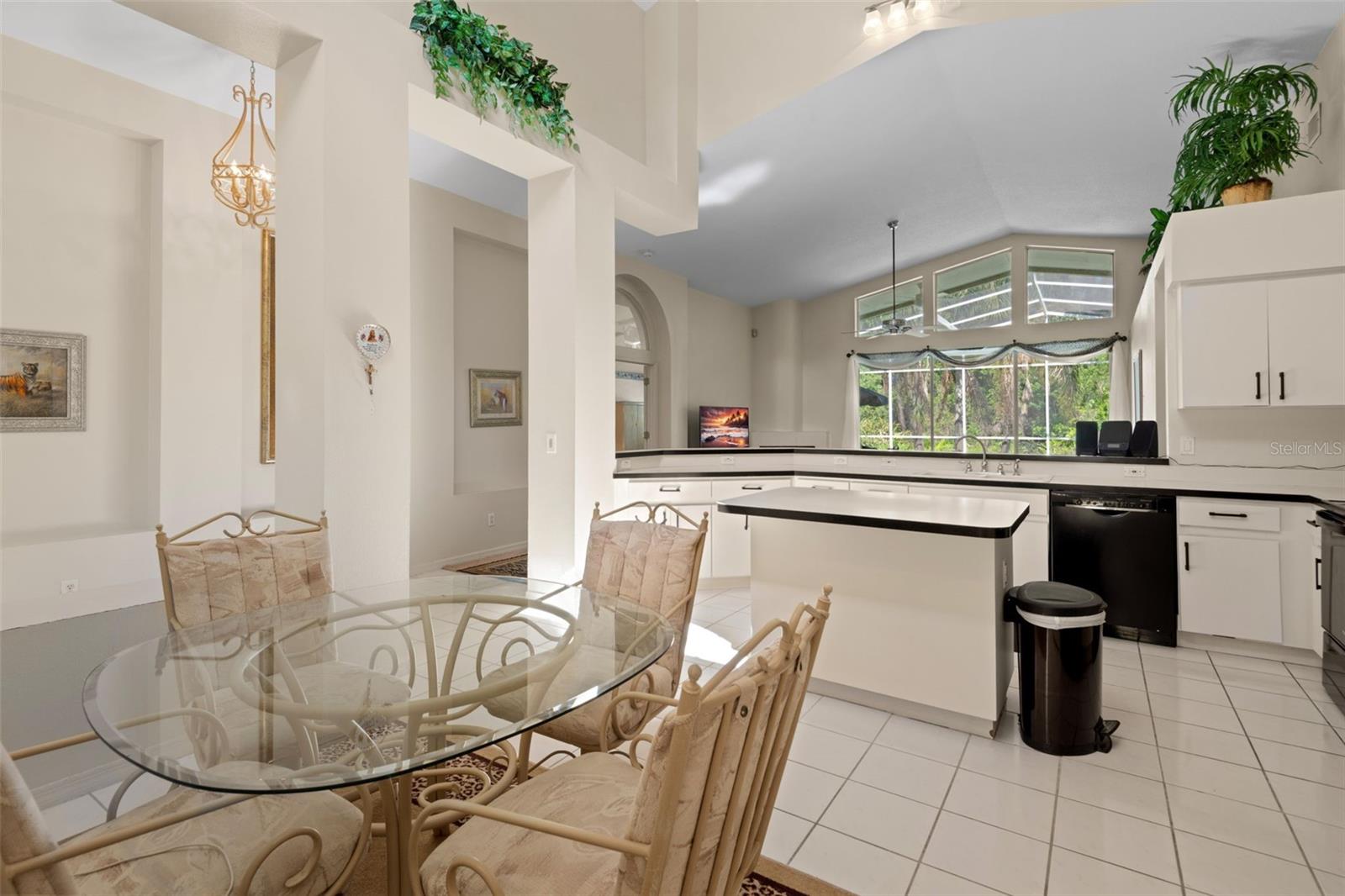 Image 14 of 35 For 15014 Arbor Hollow Drive