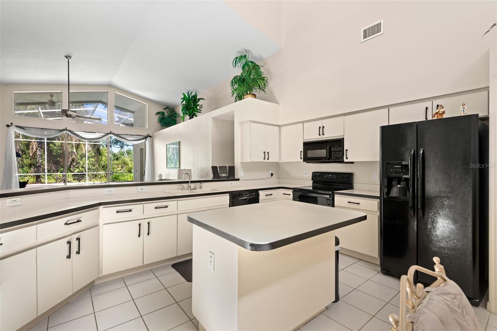 Image 15 of 35 For 15014 Arbor Hollow Drive