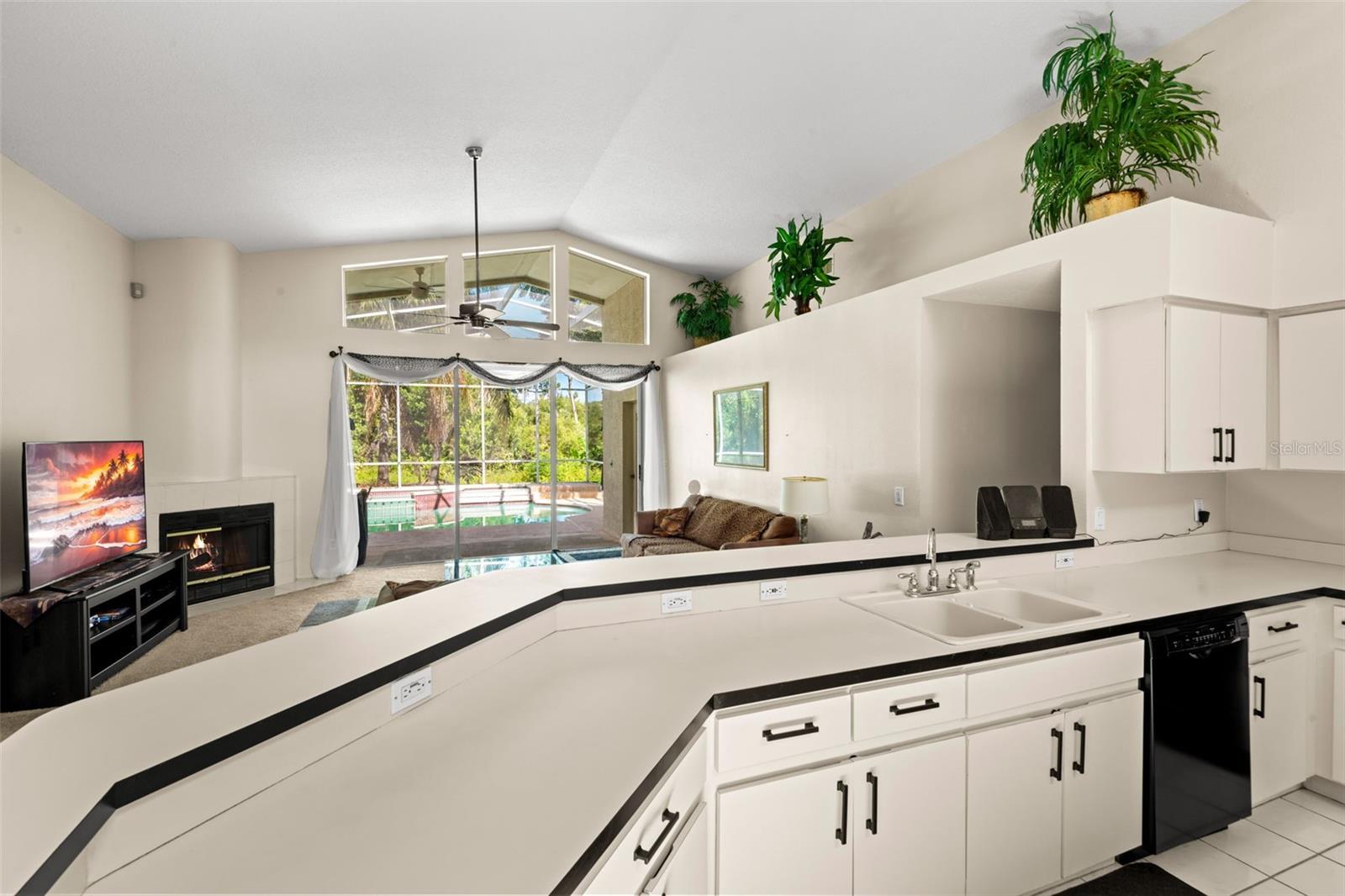 Image 16 of 35 For 15014 Arbor Hollow Drive