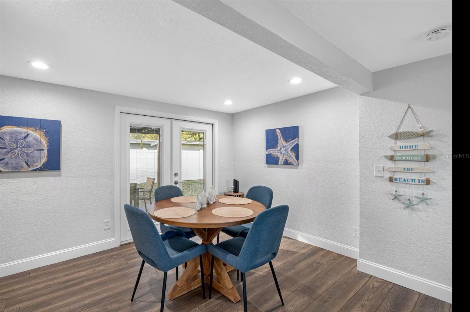 Image 4 of 40 For 7202 8th Avenue N