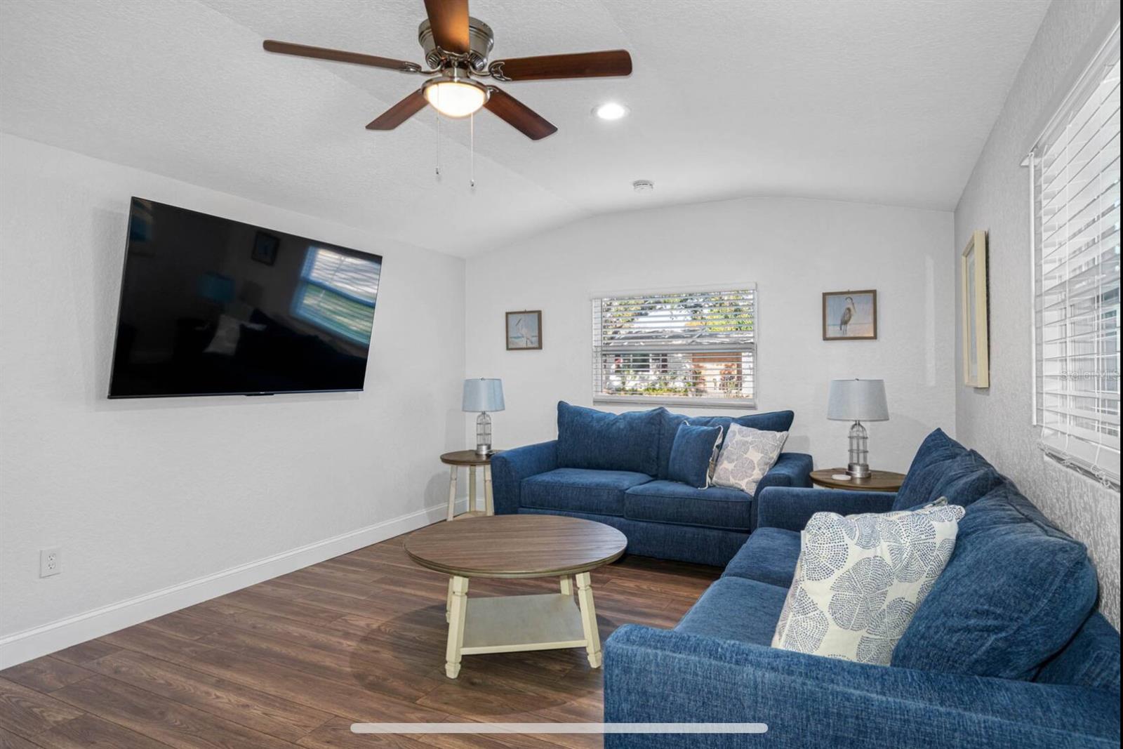 Image 8 of 40 For 7202 8th Avenue N