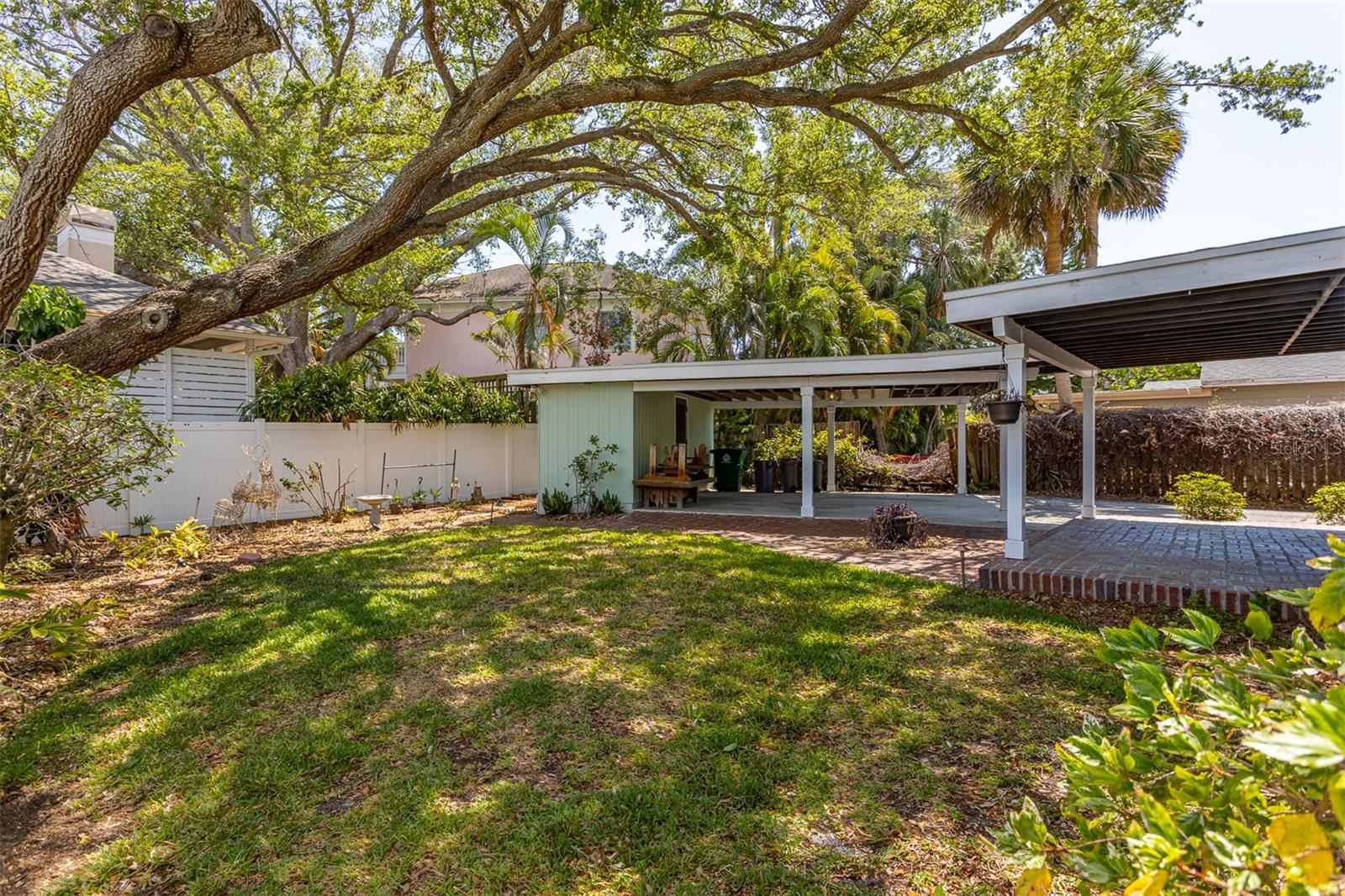 Image 2 of 50 For 2304 Occident Street