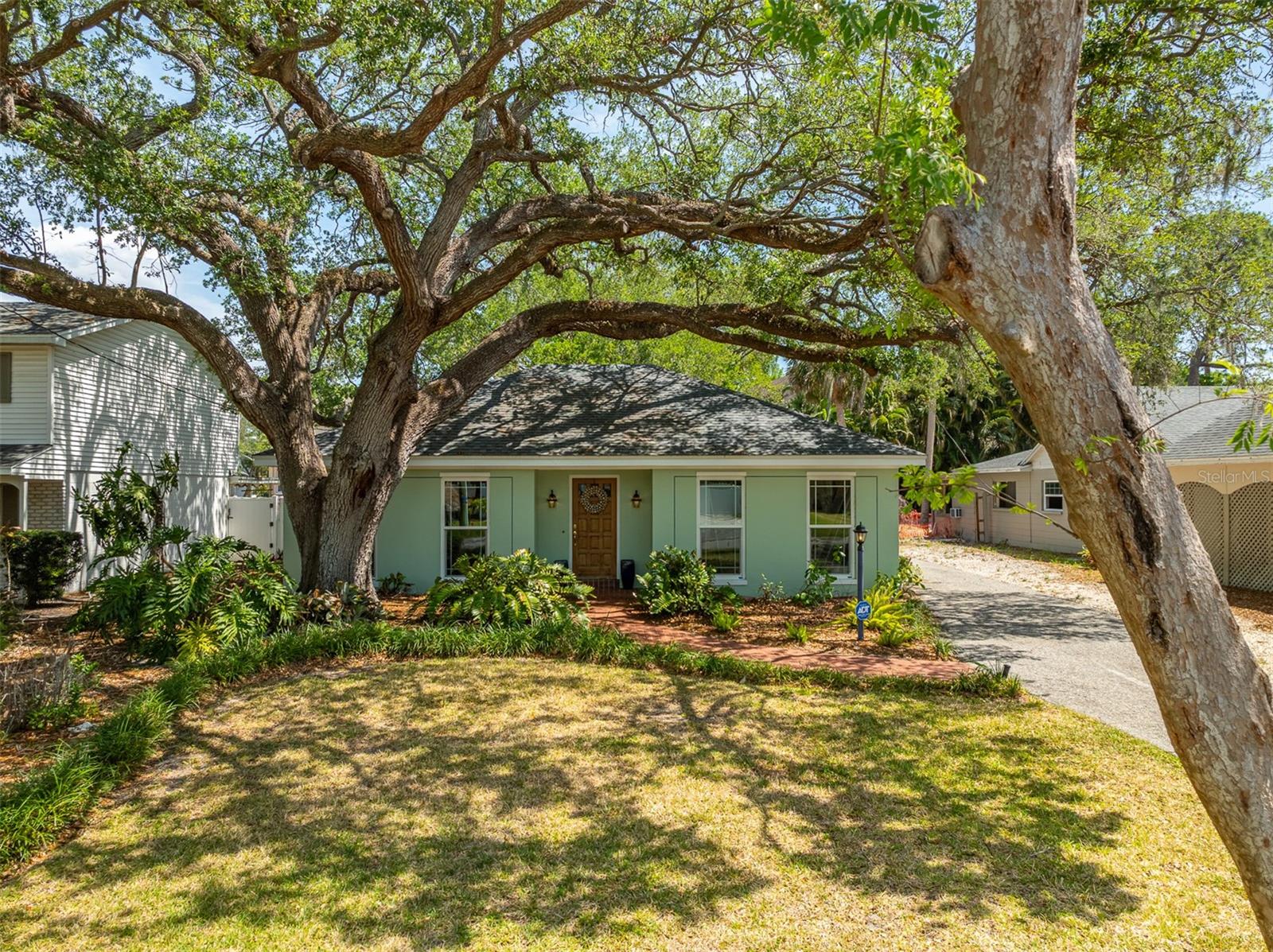 Image 28 of 50 For 2304 Occident Street