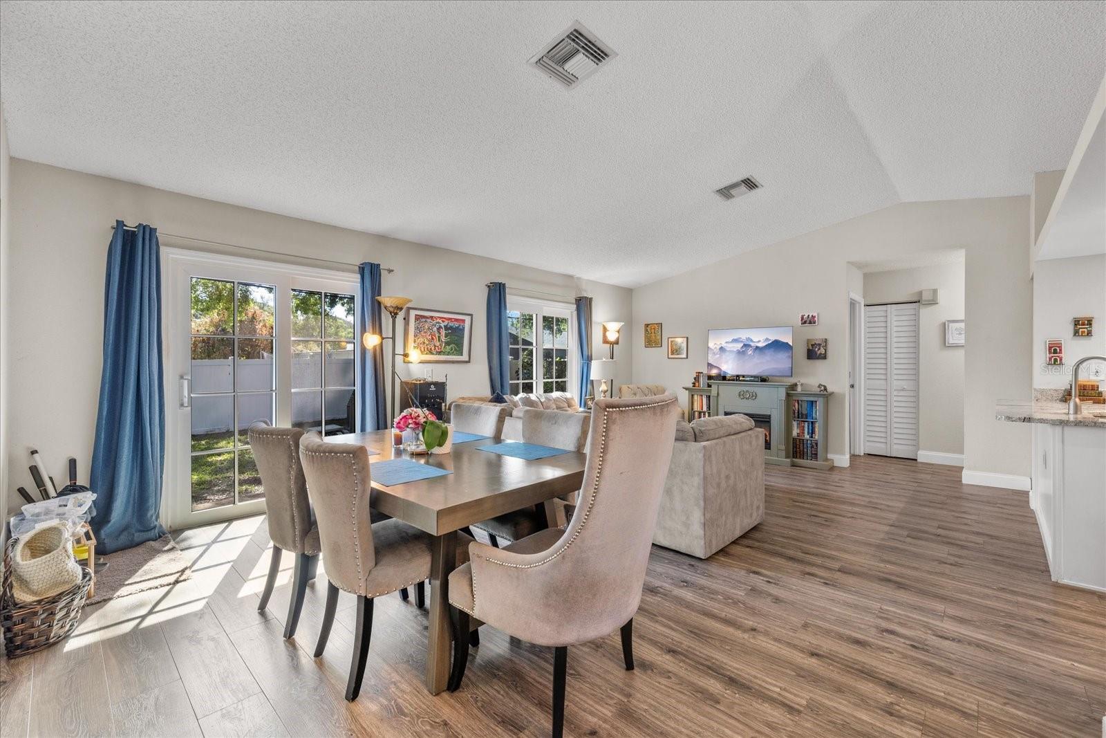 Image 3 of 27 For 1849 Diane Drive