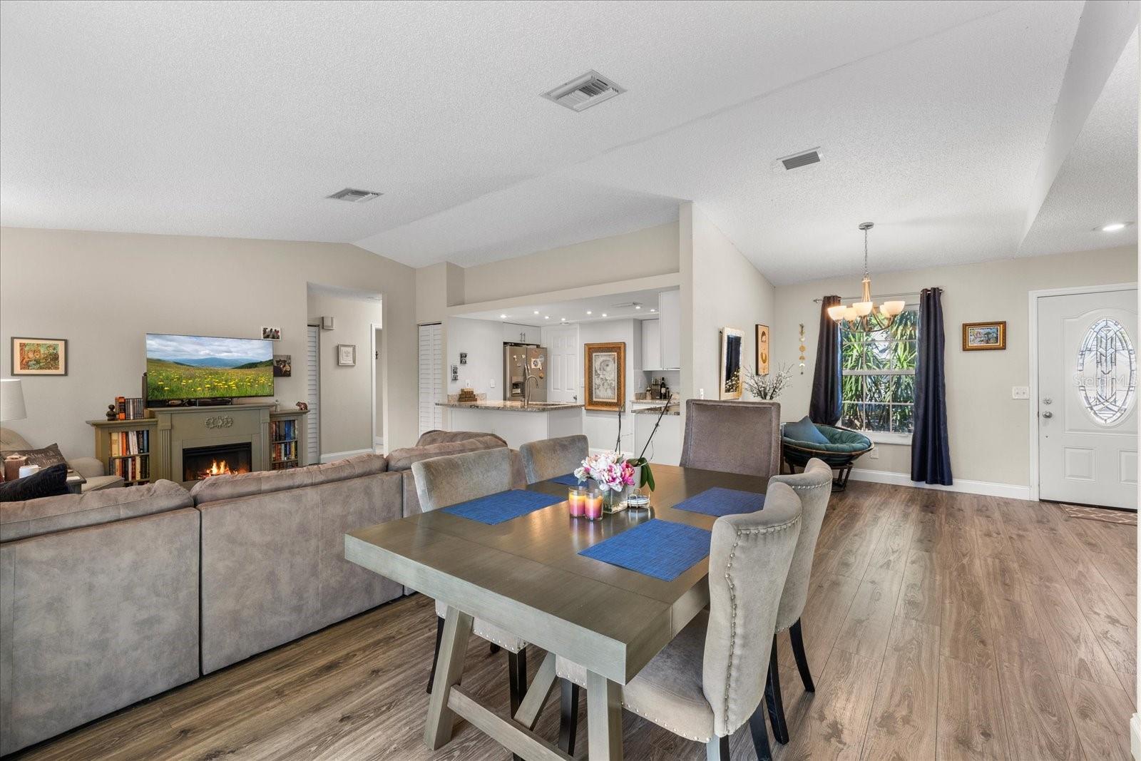Image 4 of 27 For 1849 Diane Drive