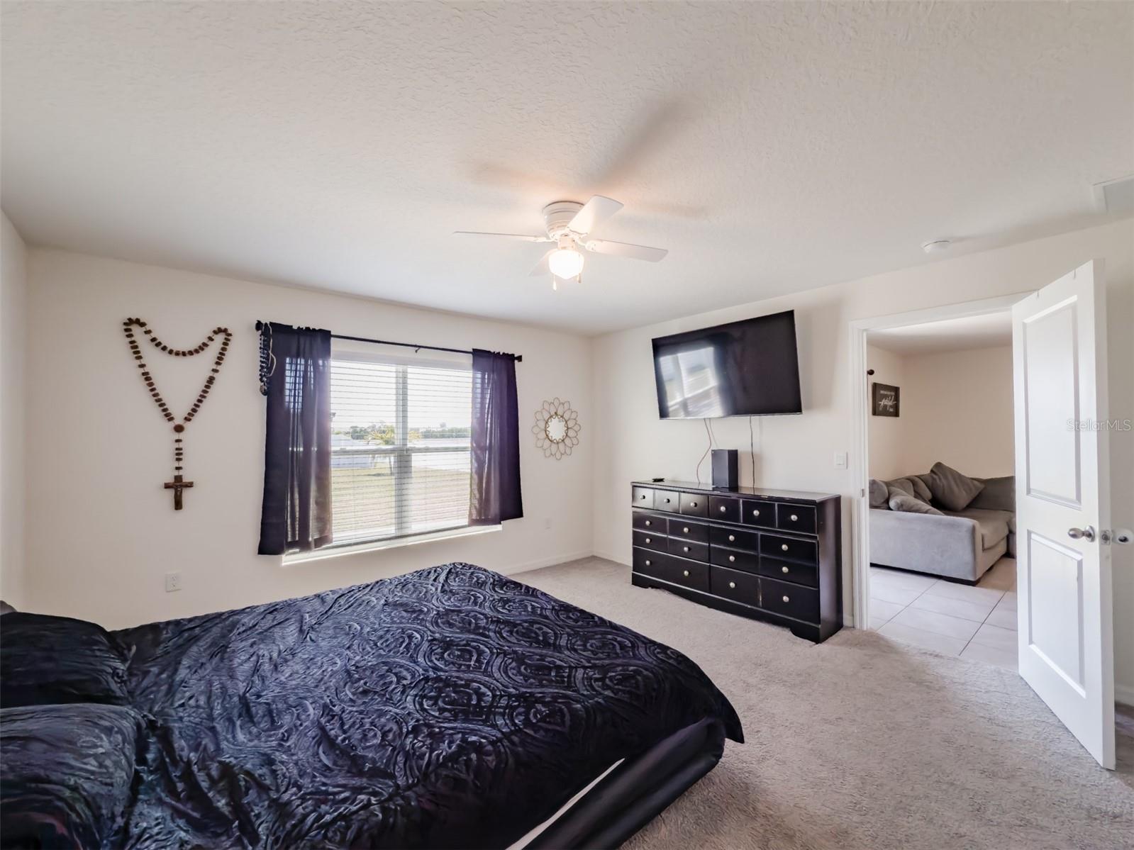 Image 11 of 26 For 659 Sunlit Coral Street