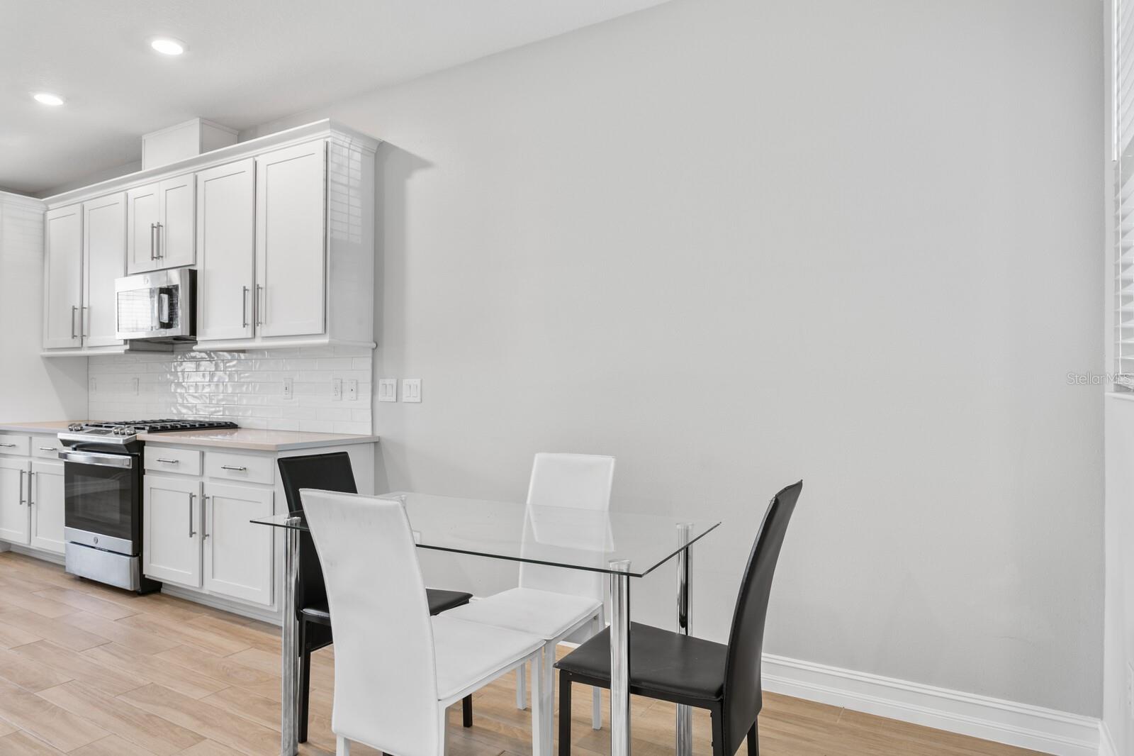 Image 8 of 44 For 4663 Almada Lane