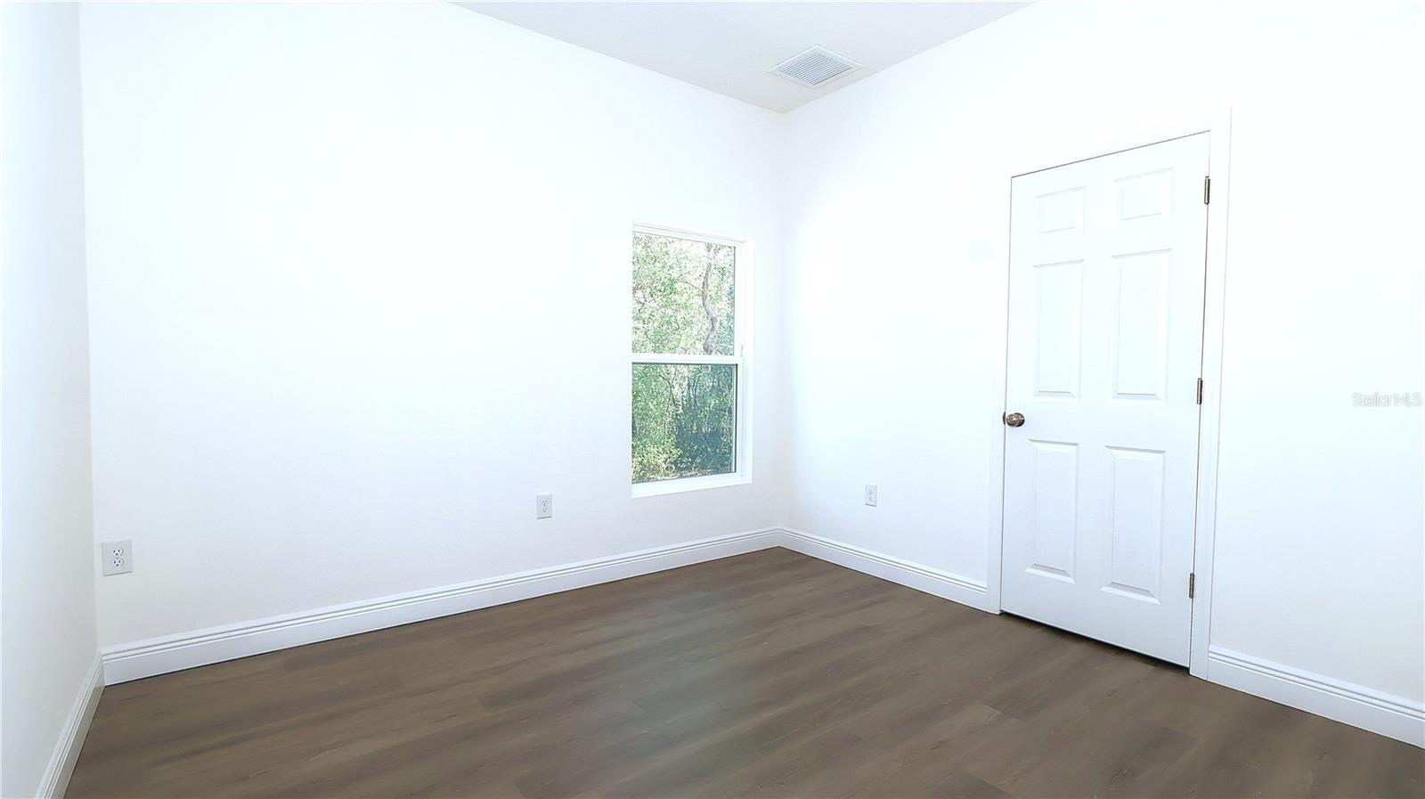 Image 7 of 19 For 9002 Glenarm Way