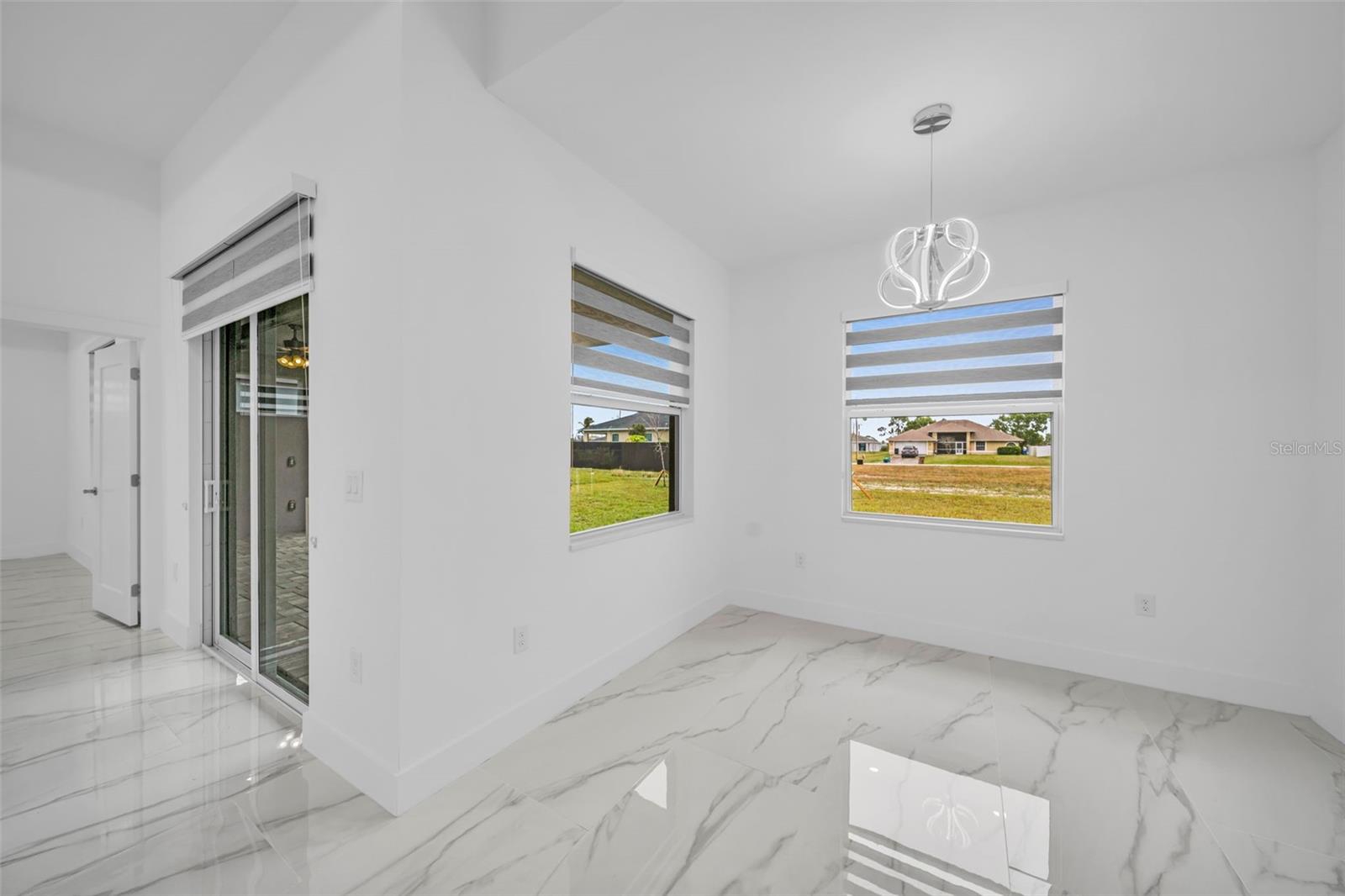 Image 12 of 40 For 1846 Diplomat Parkway W