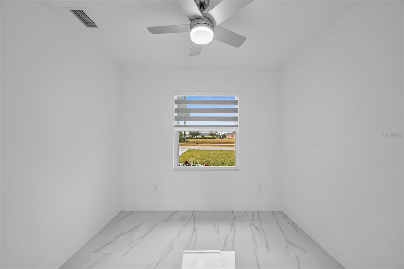 Image 13 of 40 For 1846 Diplomat Parkway W