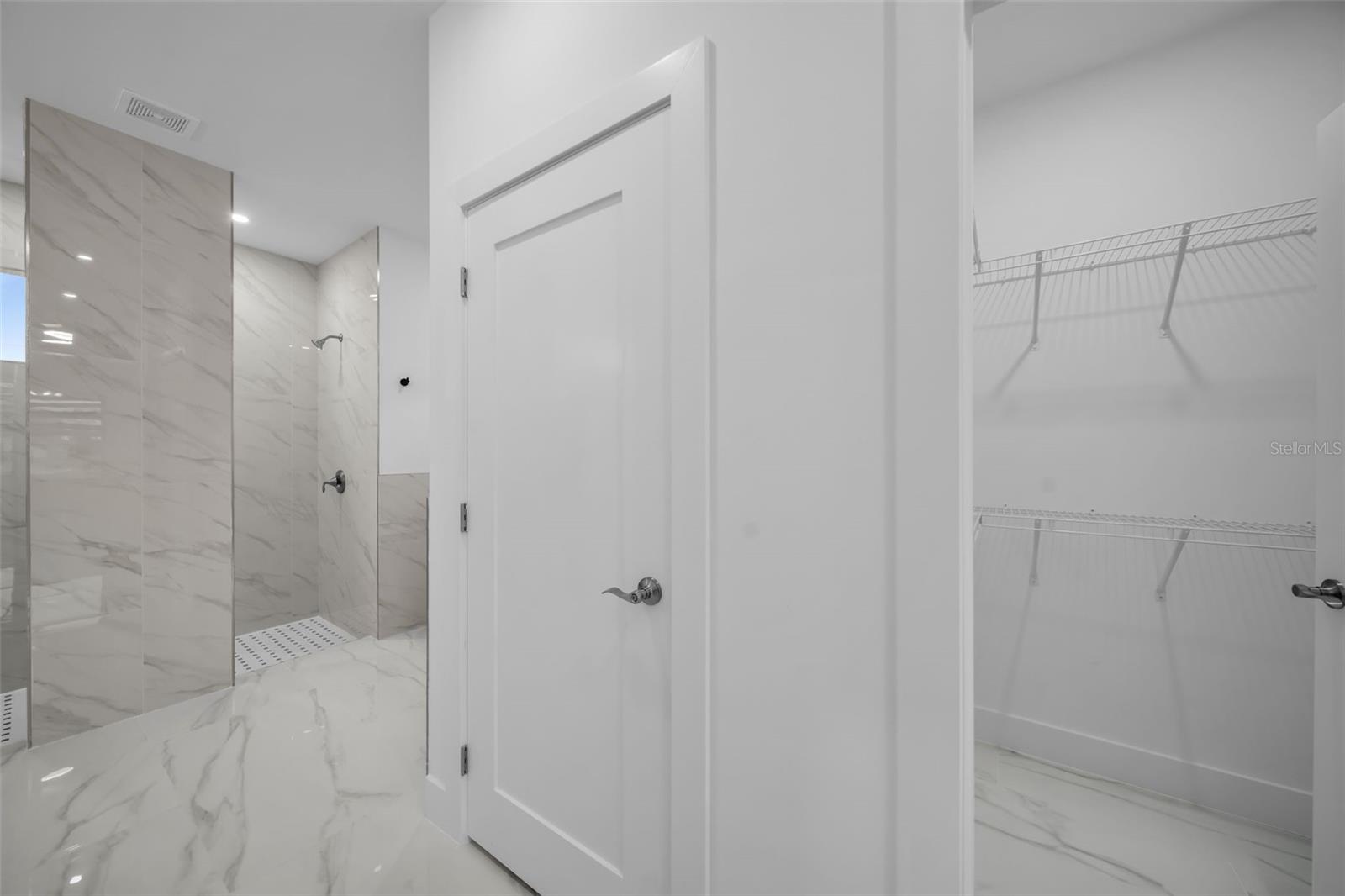 Image 19 of 40 For 1846 Diplomat Parkway W
