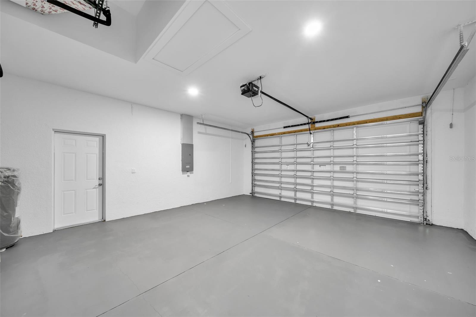 Image 34 of 40 For 1846 Diplomat Parkway W