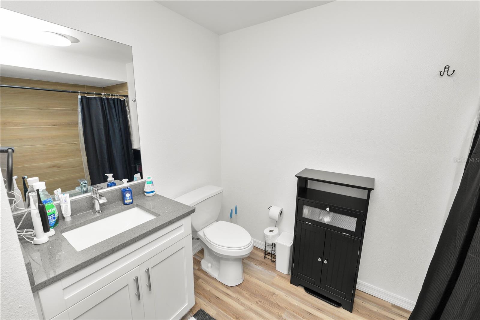 Image 10 of 27 For 2937 Delrose Drive N