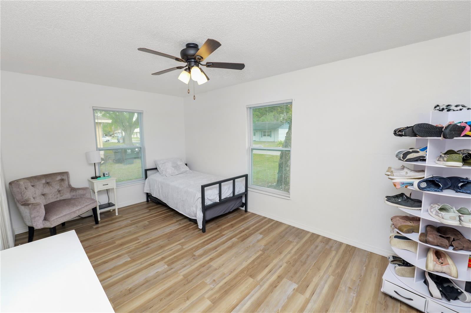 Image 12 of 27 For 2937 Delrose Drive N