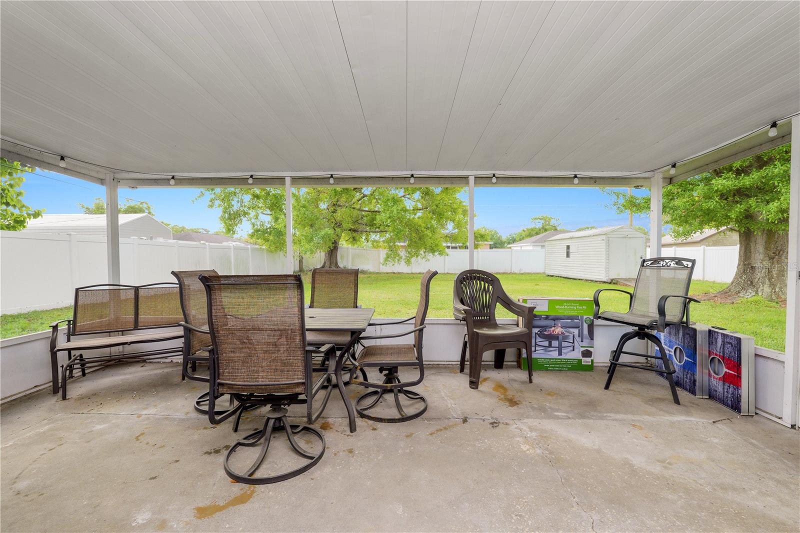 Image 20 of 27 For 2937 Delrose Drive N