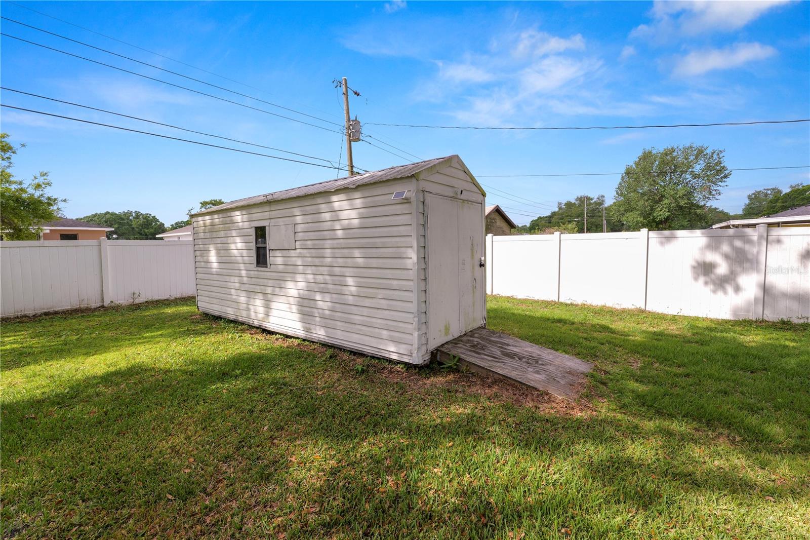 Image 24 of 27 For 2937 Delrose Drive N