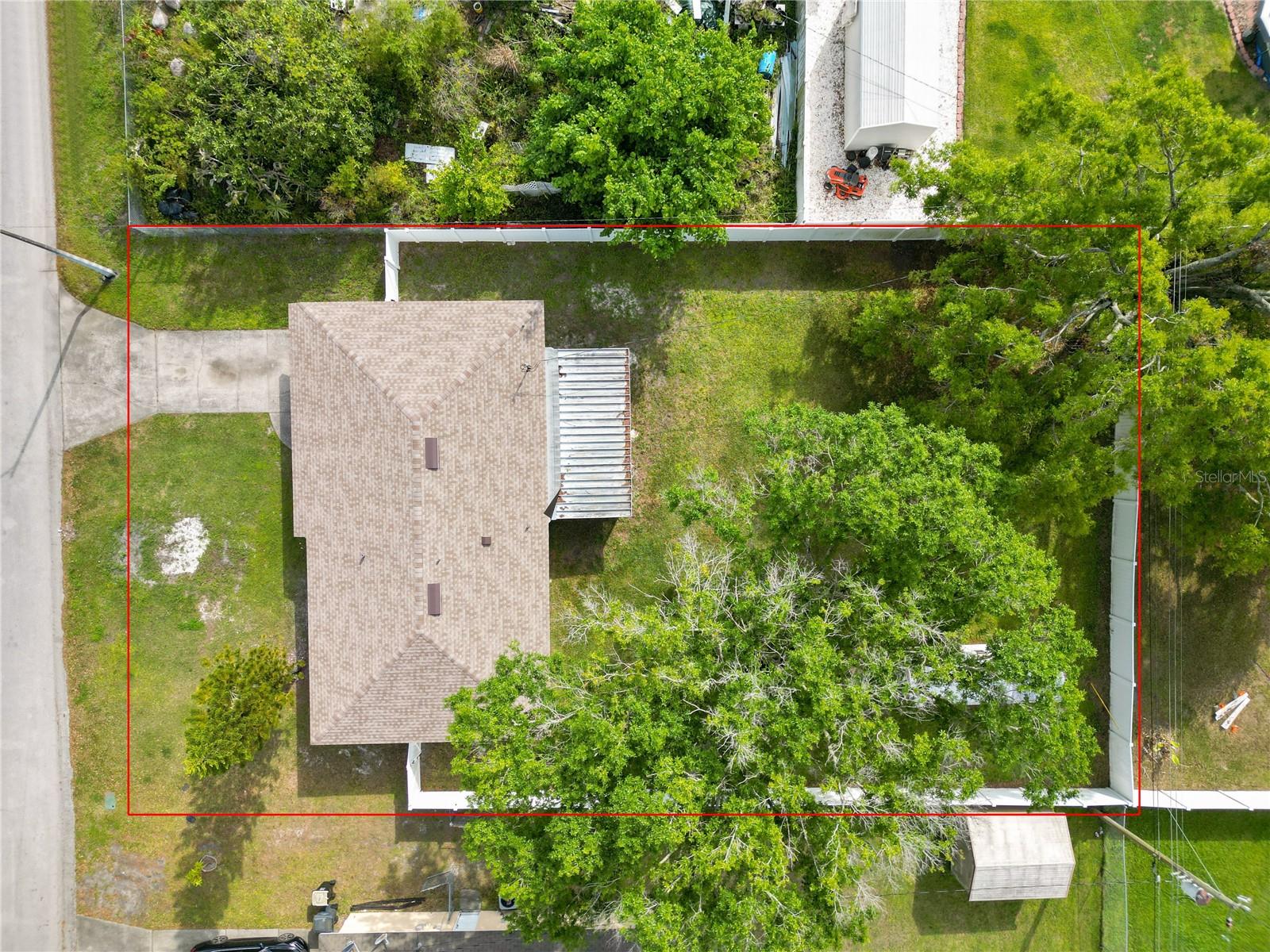 Image 25 of 27 For 2937 Delrose Drive N