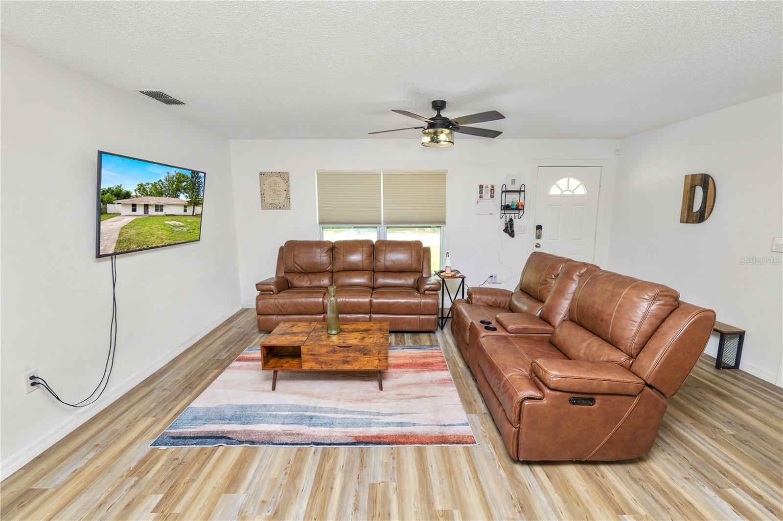 Image 5 of 27 For 2937 Delrose Drive N