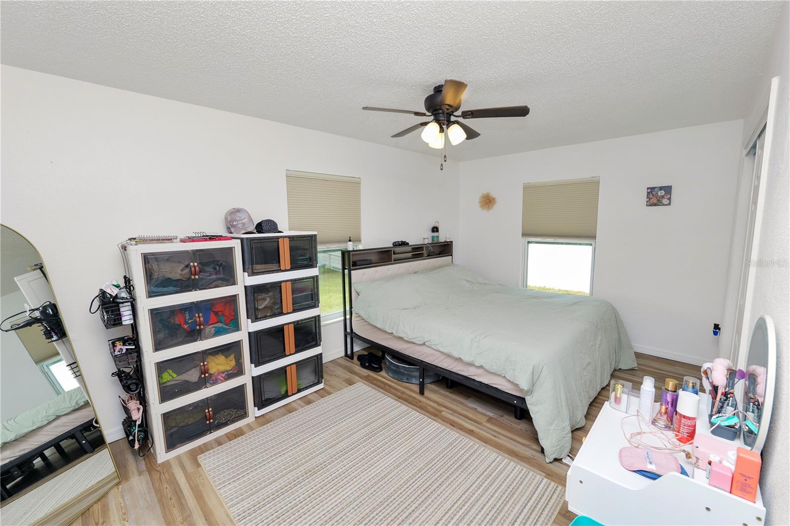 Image 8 of 27 For 2937 Delrose Drive N