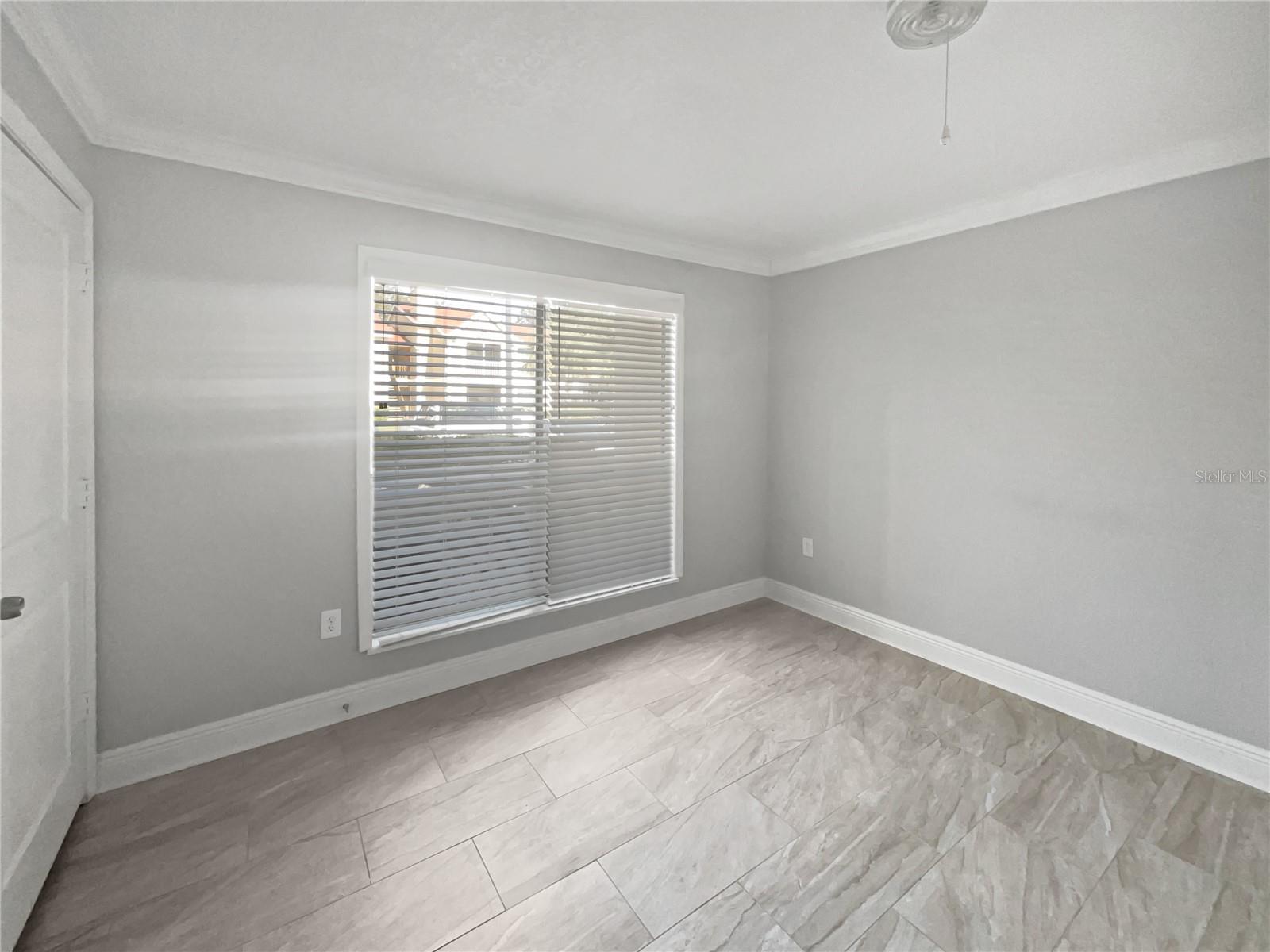 Image 10 of 16 For 9481 Highland Oak Drive 703
