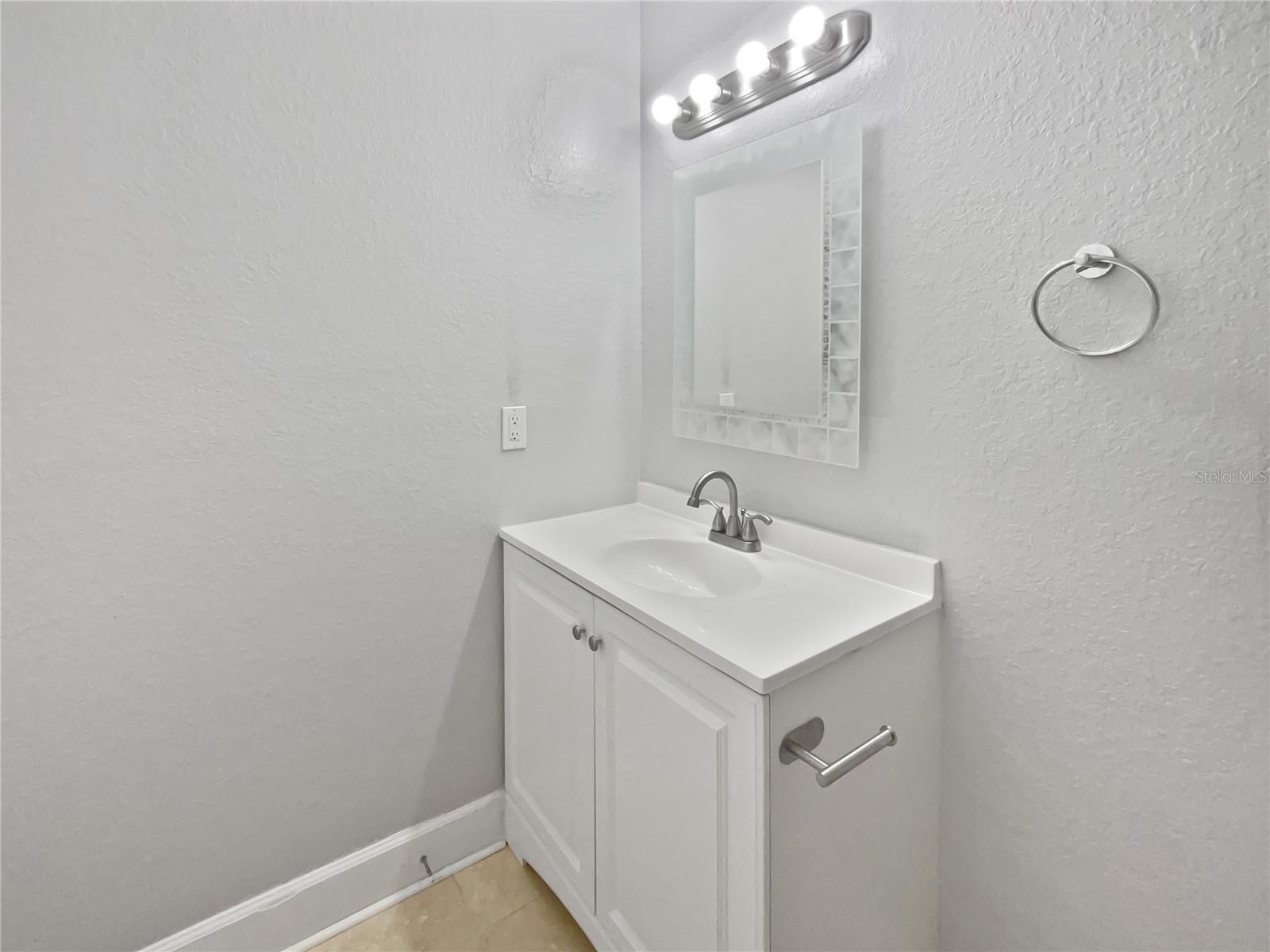 Image 15 of 16 For 9481 Highland Oak Drive 703
