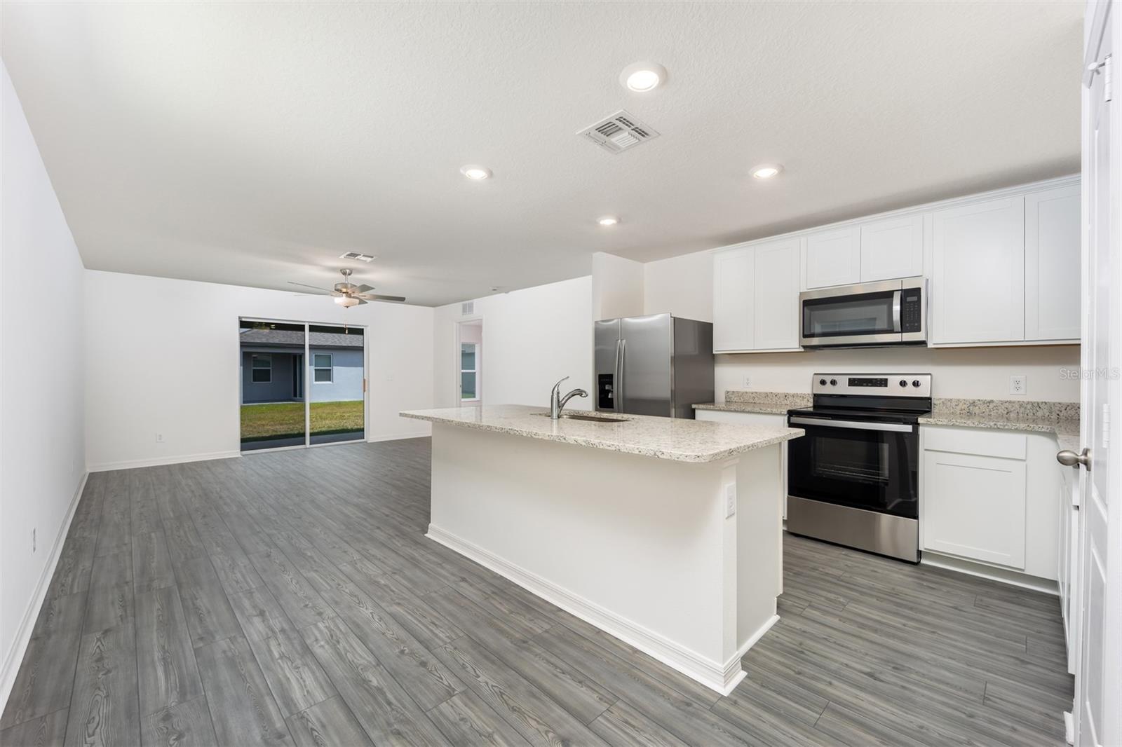 Image 4 of 17 For 3736 Bergamot Street