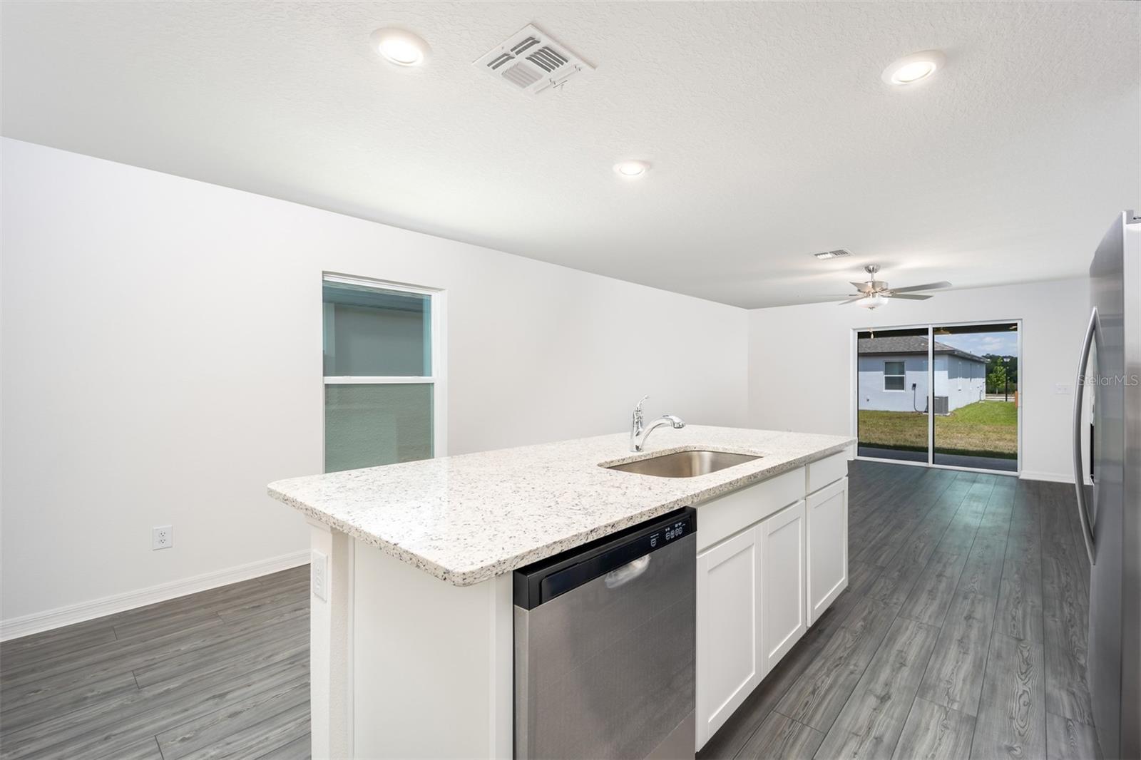 Image 6 of 17 For 3736 Bergamot Street