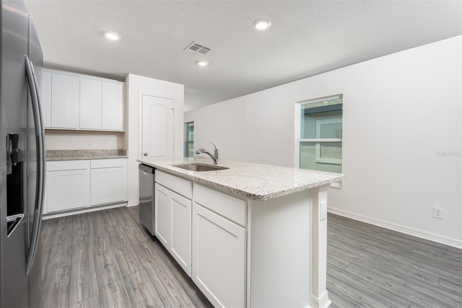 Image 8 of 17 For 3736 Bergamot Street