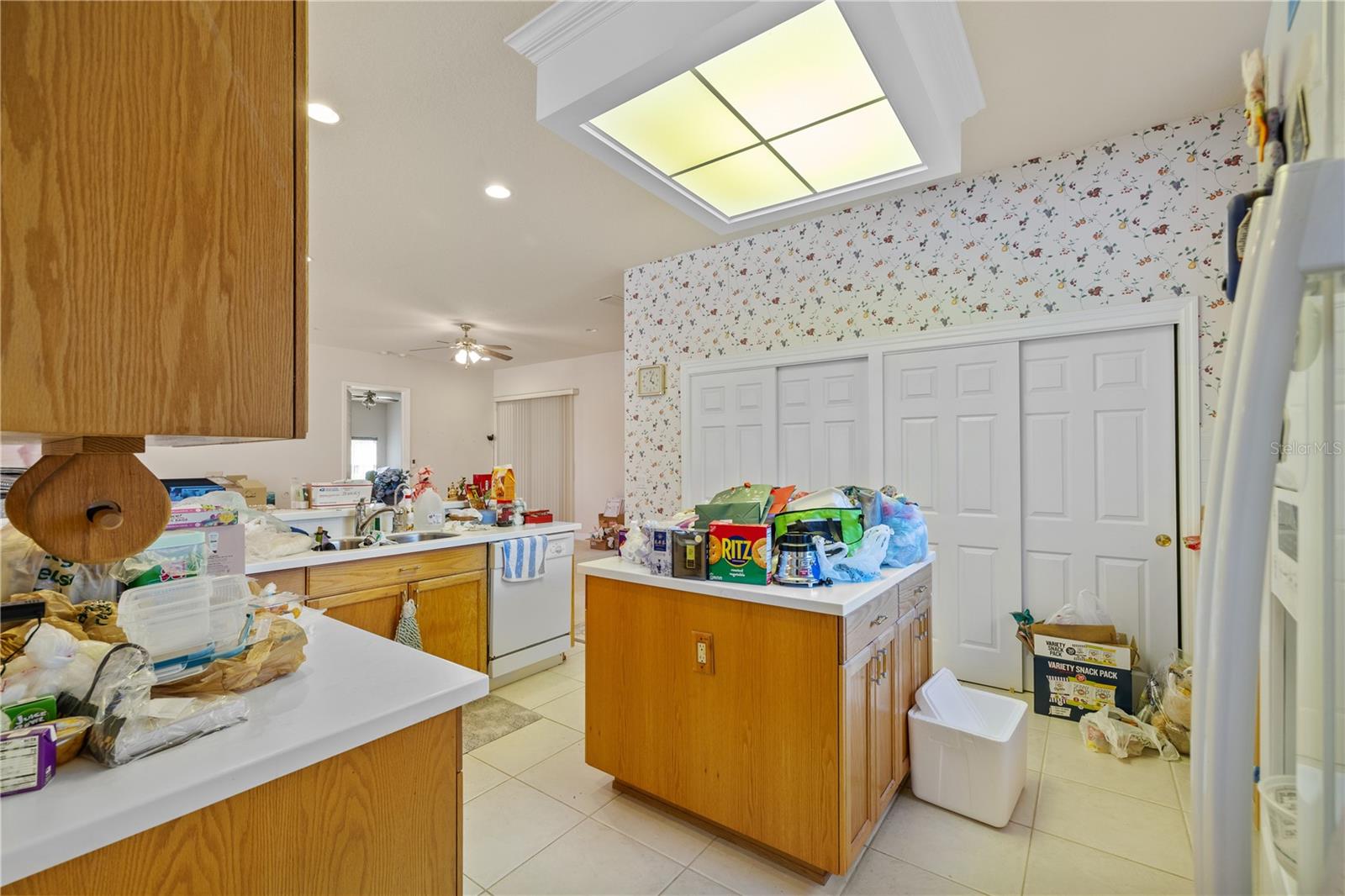 Image 16 of 30 For 13750 Dowling Lane