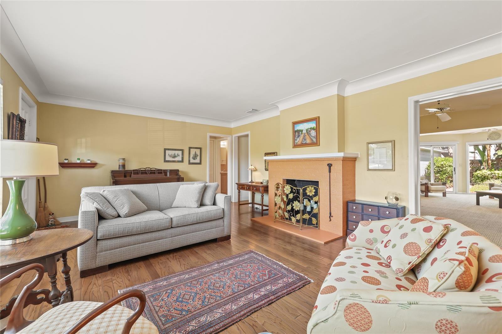 Image 7 of 29 For 615 14th Avenue Ne