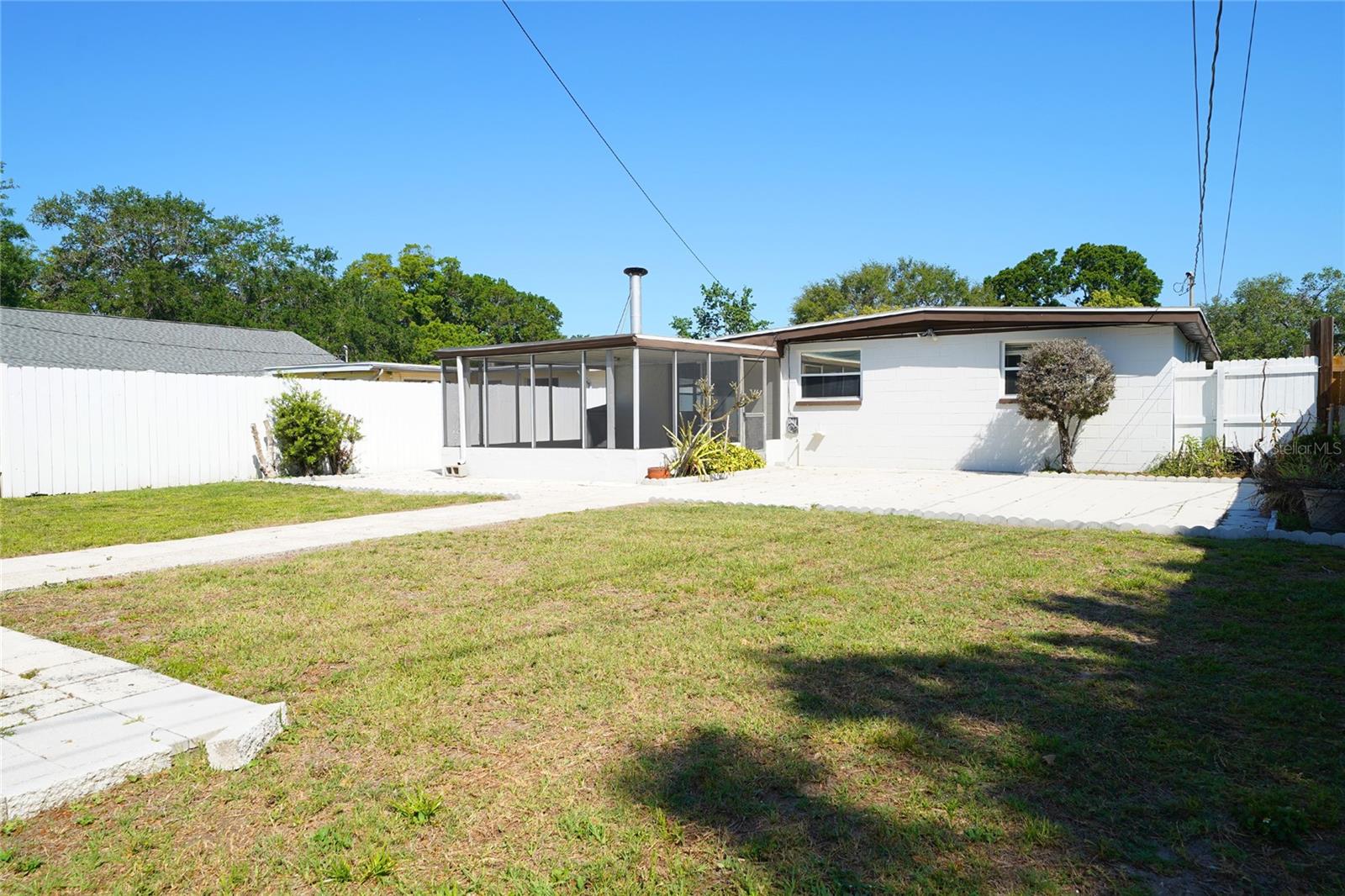 Image 24 of 25 For 2936 39th Avenue N