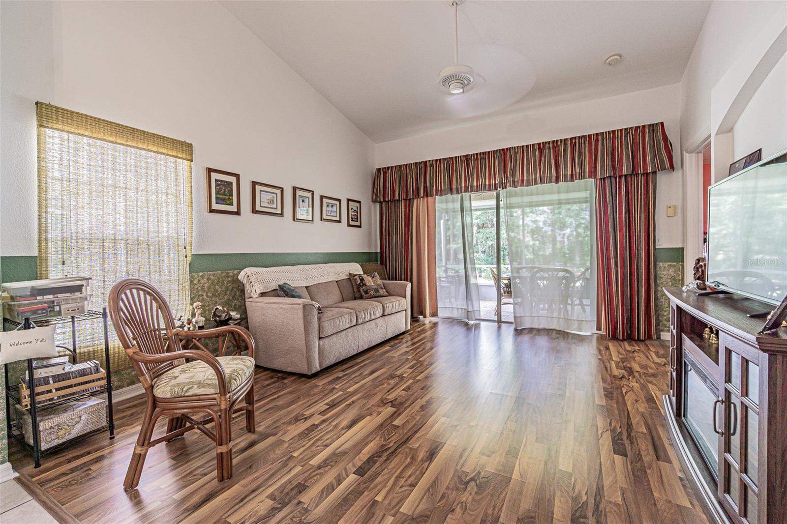 Image 10 of 35 For 34833 Double Eagle Court