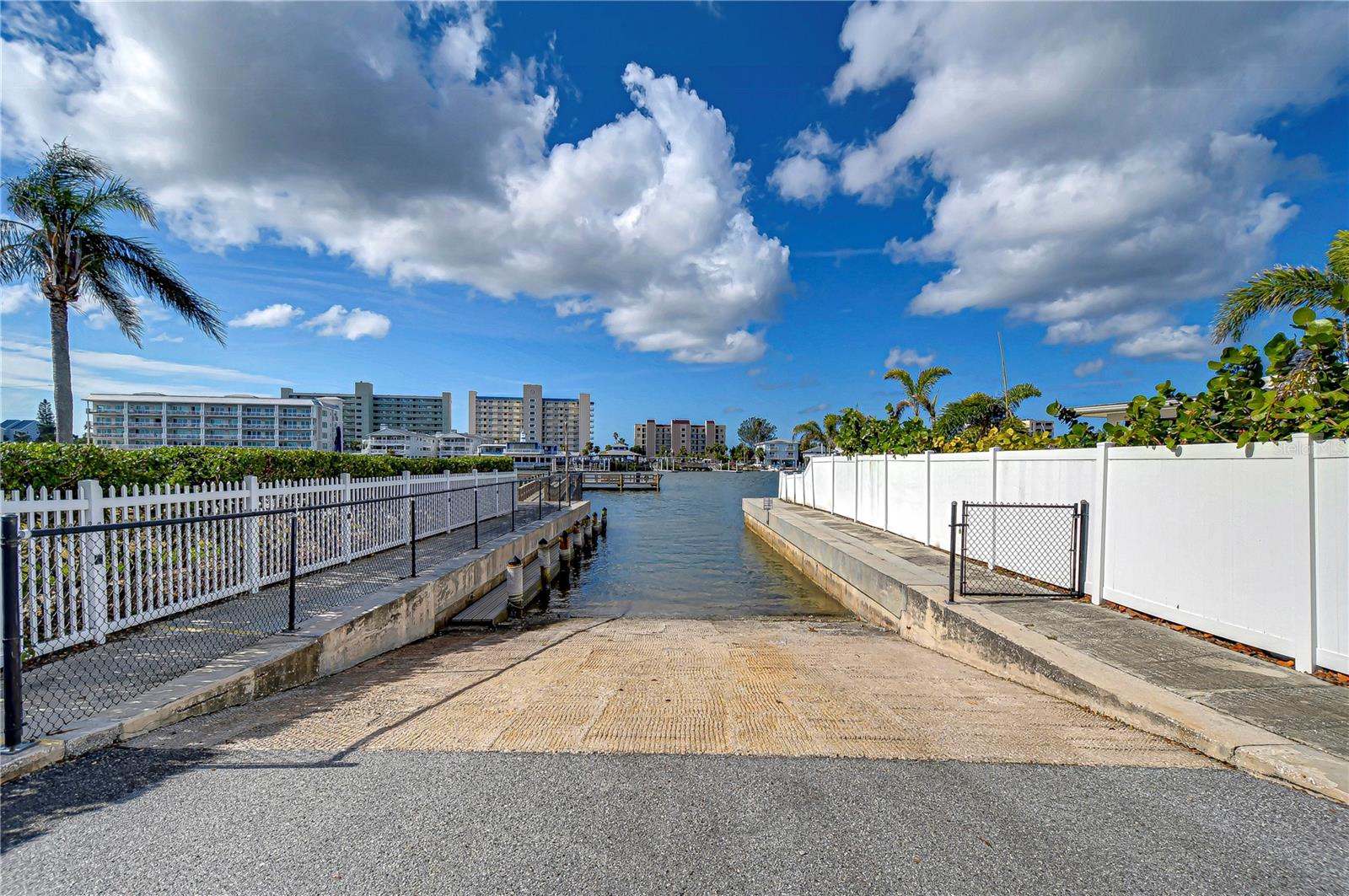 Image 10 of 46 For 10190 Imperial Point Drive W 8