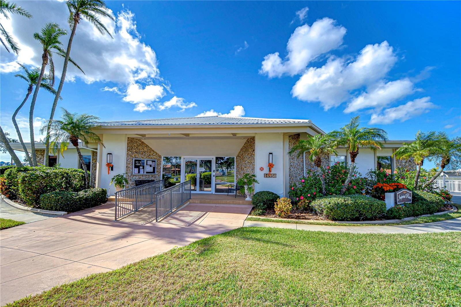 Image 18 of 46 For 10190 Imperial Point Drive W 8