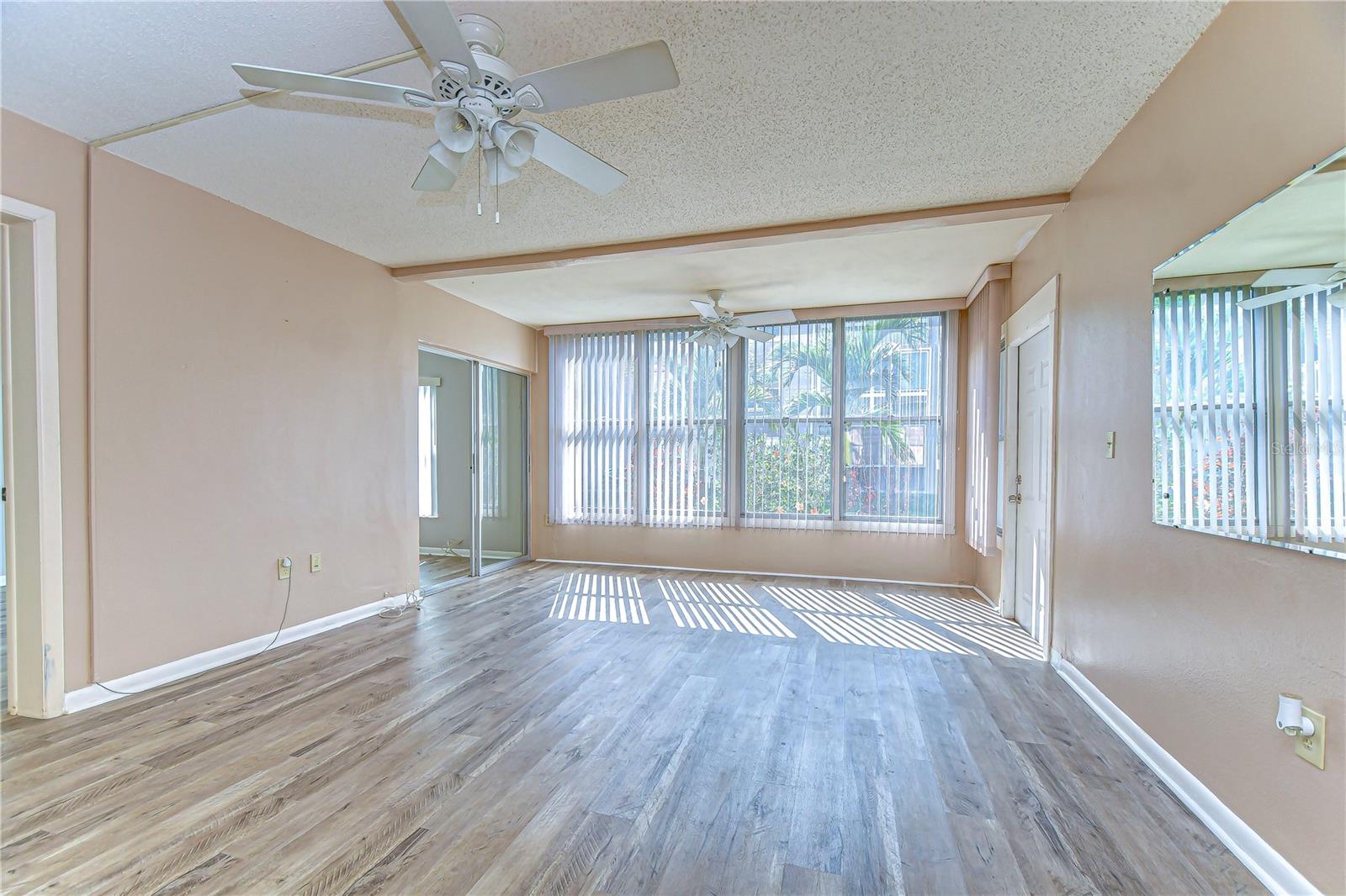 Image 29 of 46 For 10190 Imperial Point Drive W 8