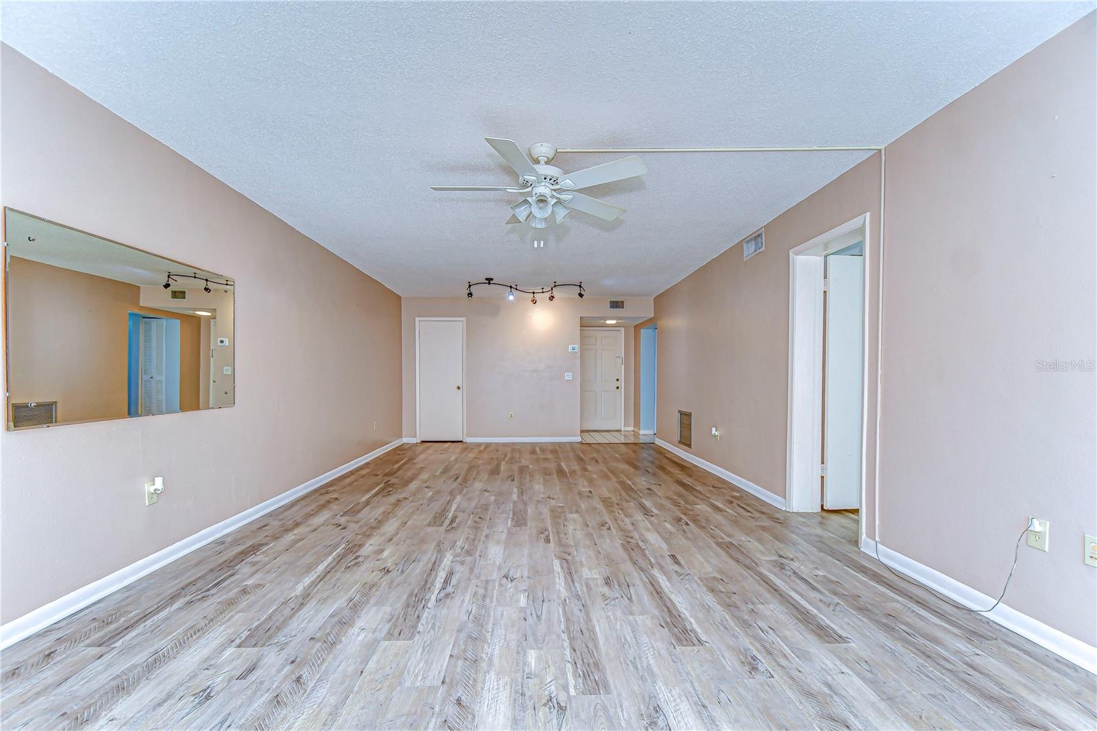 Image 32 of 46 For 10190 Imperial Point Drive W 8