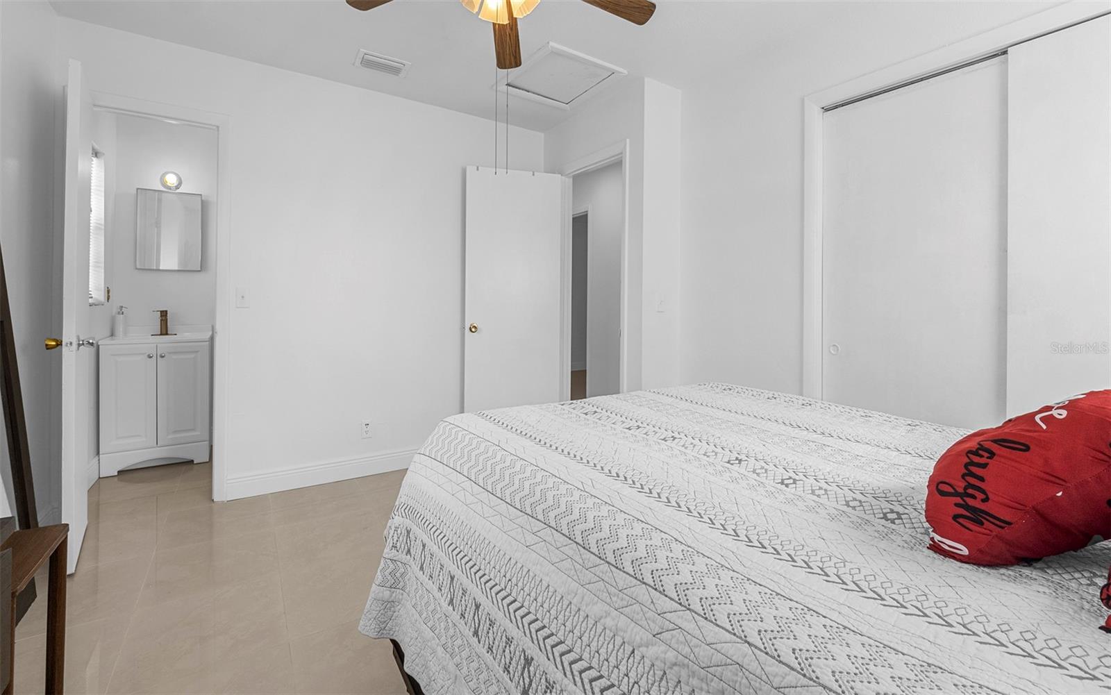 Image 13 of 34 For 6414 Larmon Street