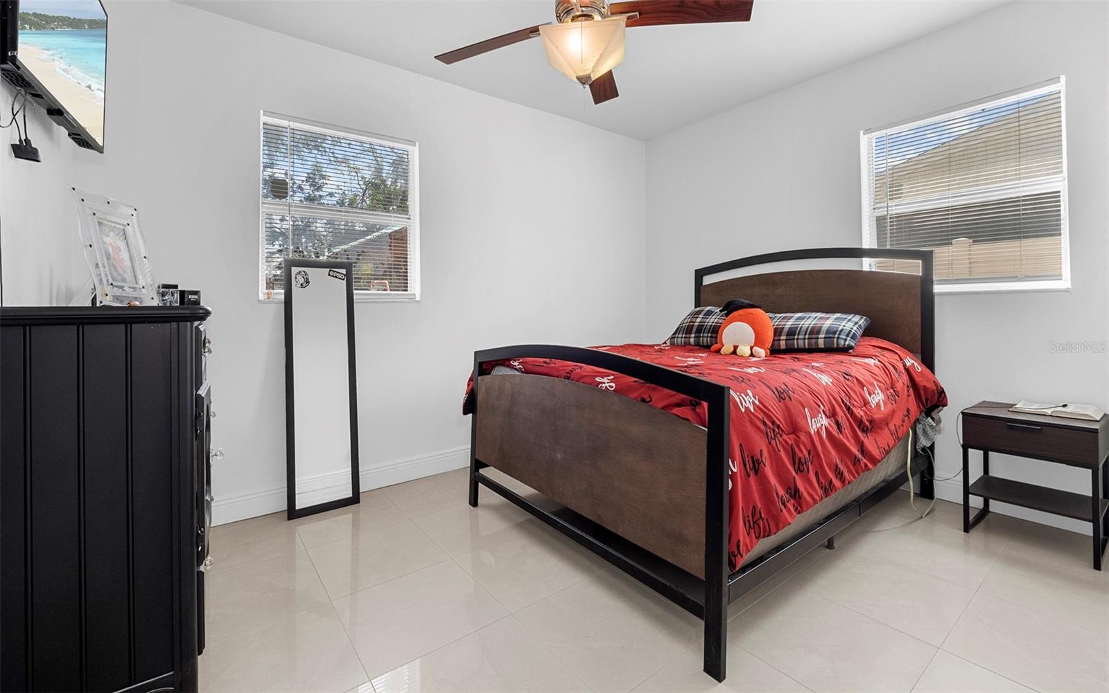 Image 18 of 34 For 6414 Larmon Street