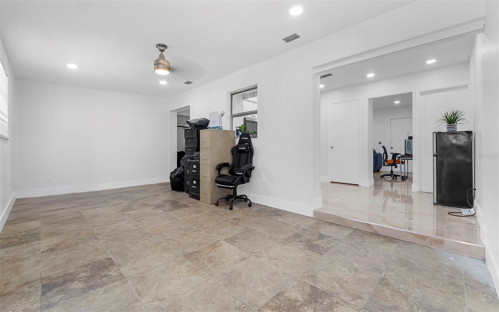 Image 9 of 34 For 6414 Larmon Street