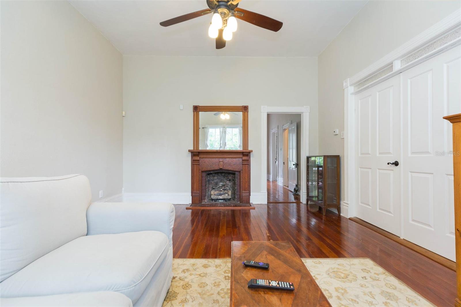 Image 18 of 56 For 14006 5th Street