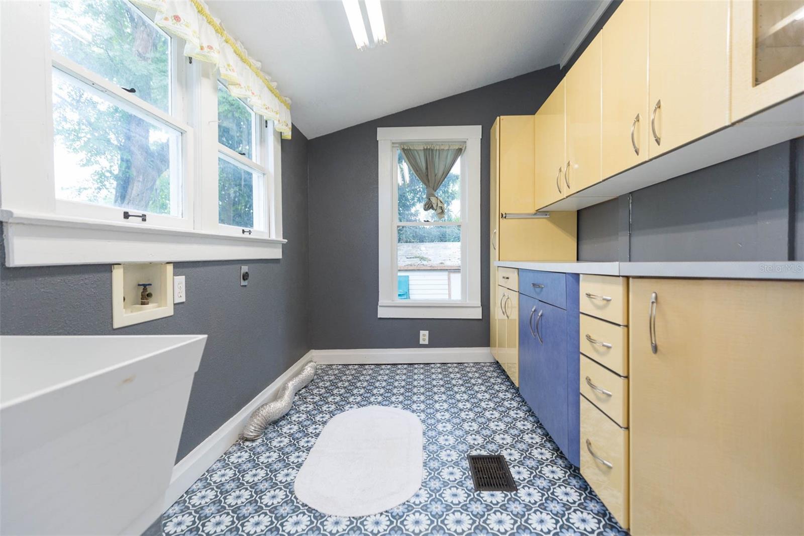 Image 34 of 56 For 14006 5th Street