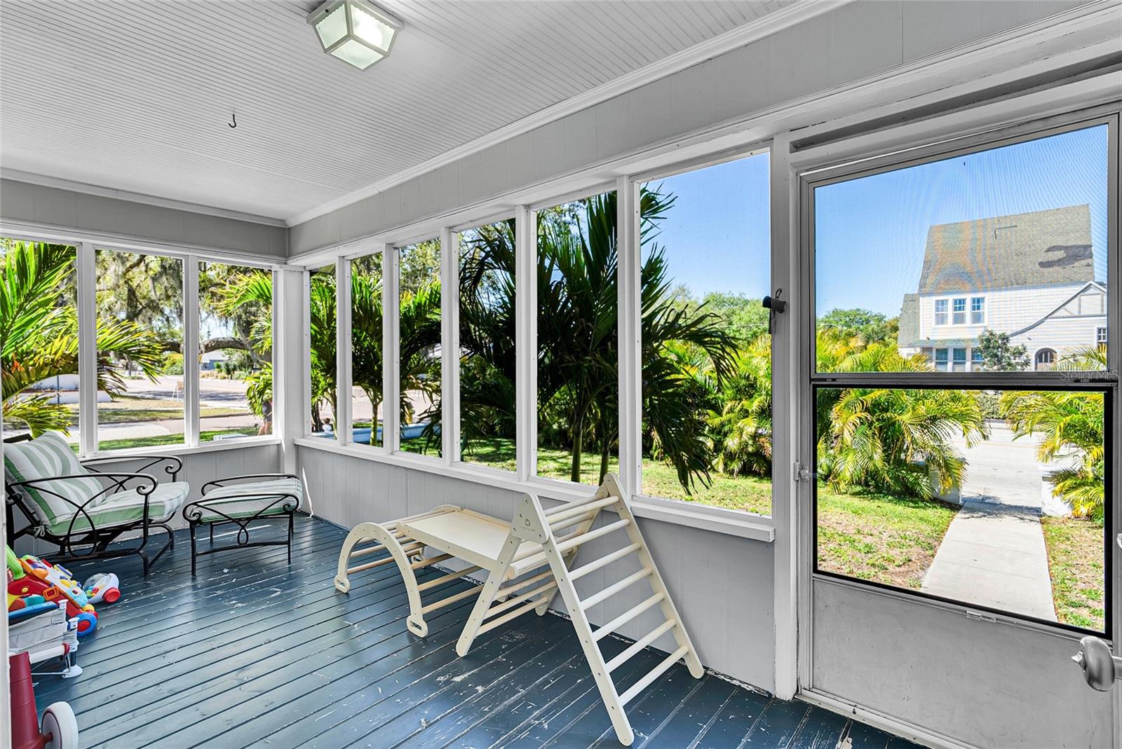 Image 10 of 28 For 705 28th Street N