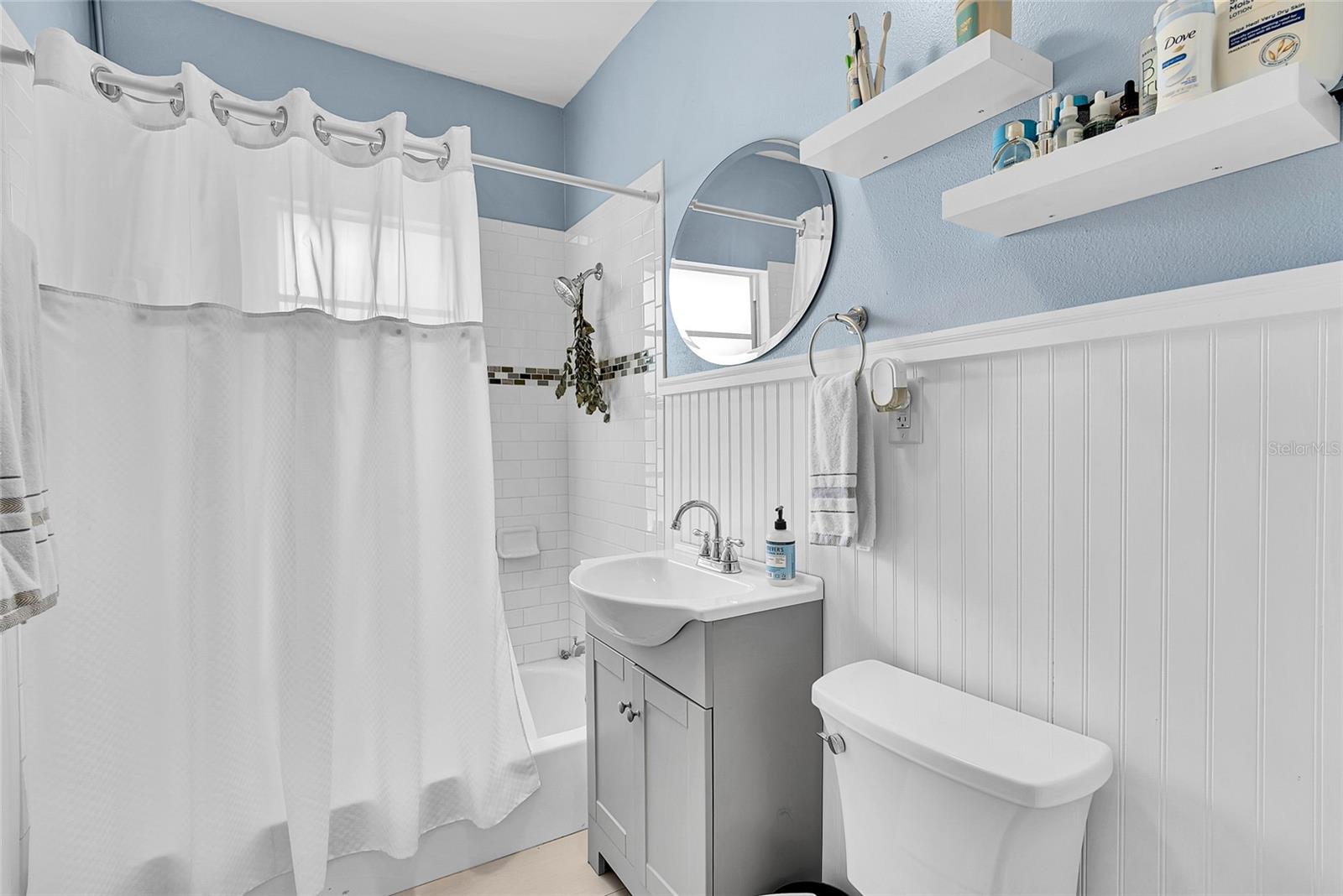 Image 12 of 28 For 705 28th Street N